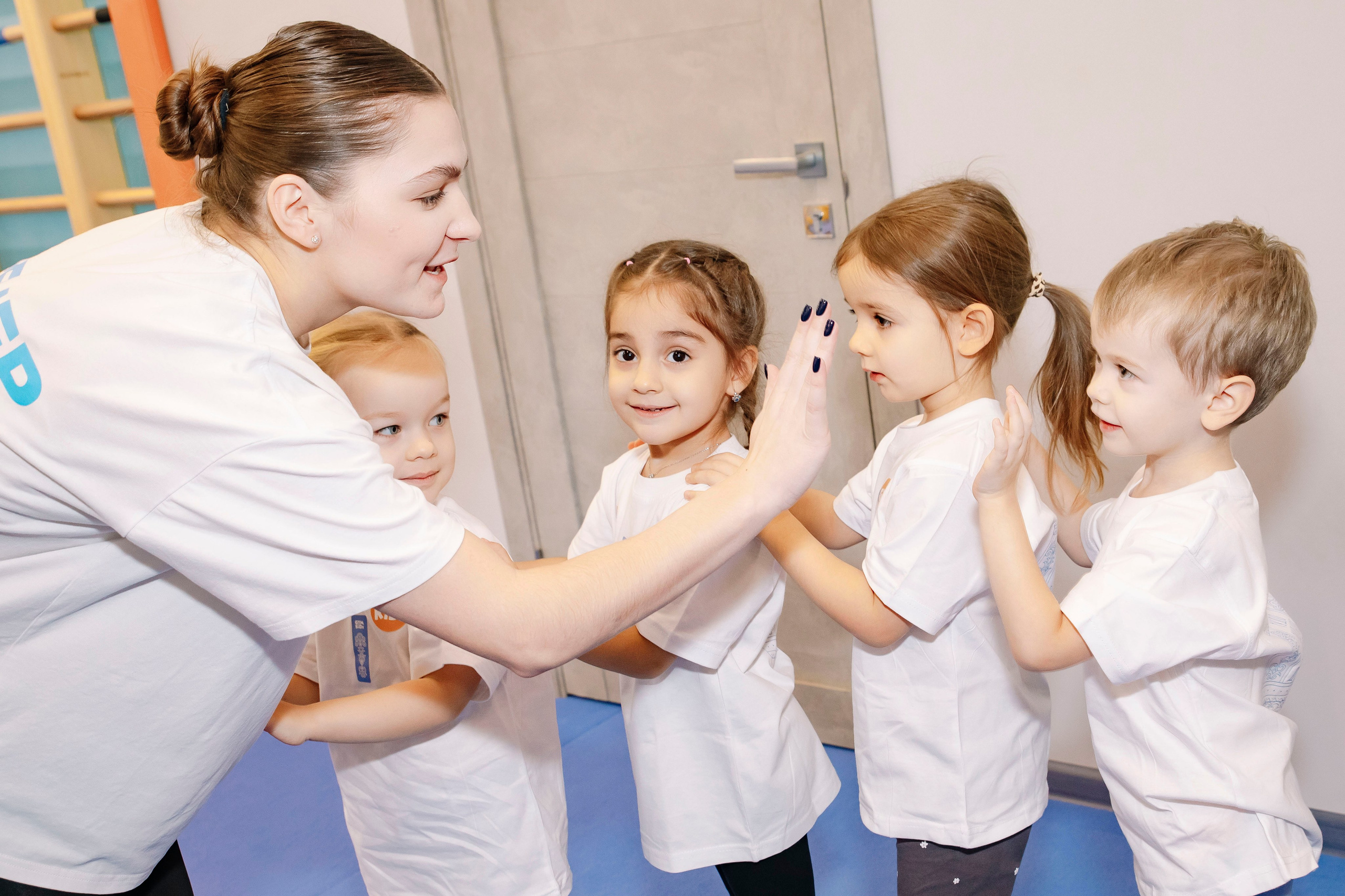 Соревнования по гимнастике в Gymkids Чертаново. Профессиональный фотограф в Москве | Заказать фотосессию и съемку