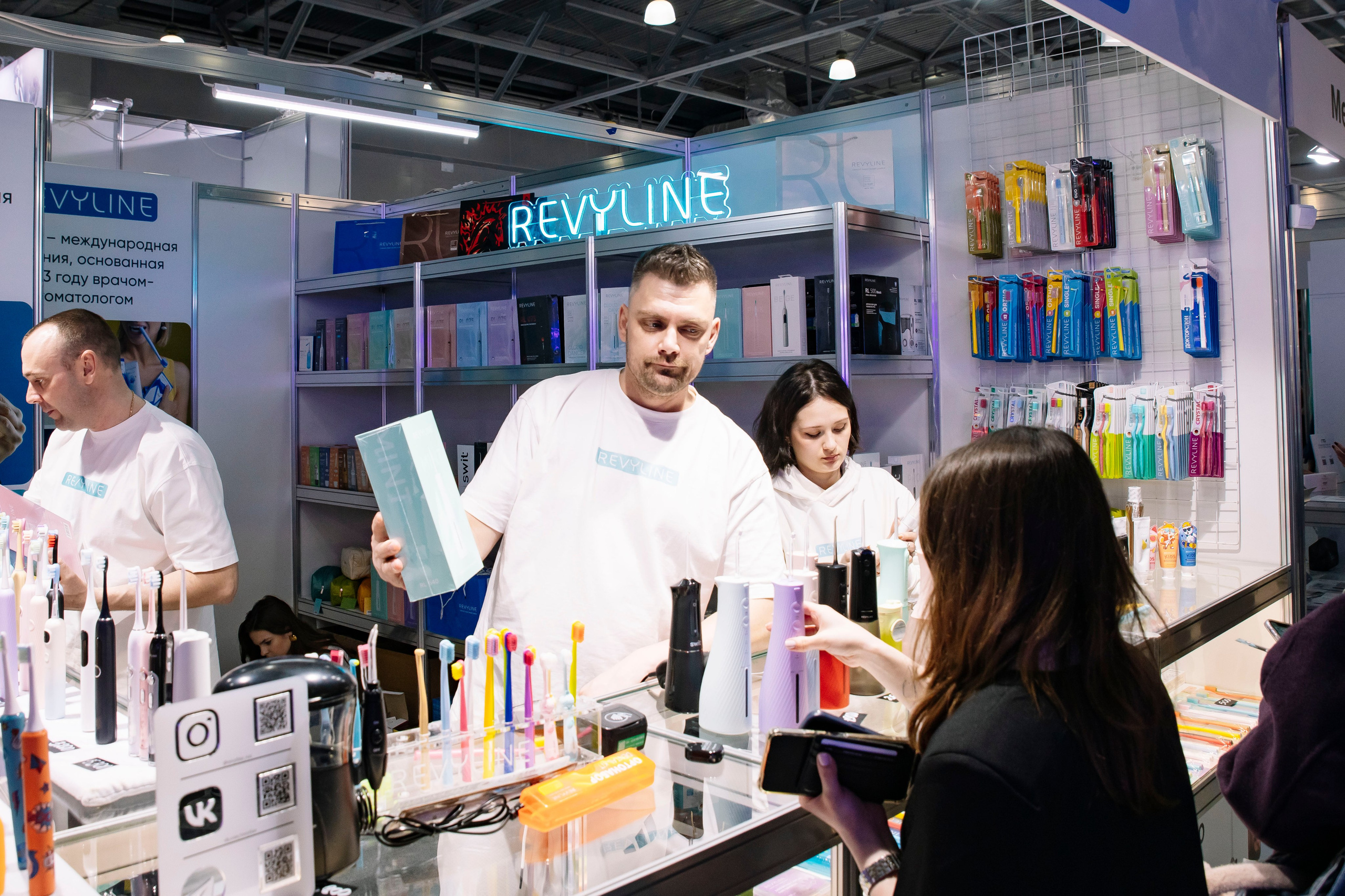 Выставка BEAUNITY by InterCHARM 2026. Профессиональный фотограф в Москве | Заказать фотосессию и съемку