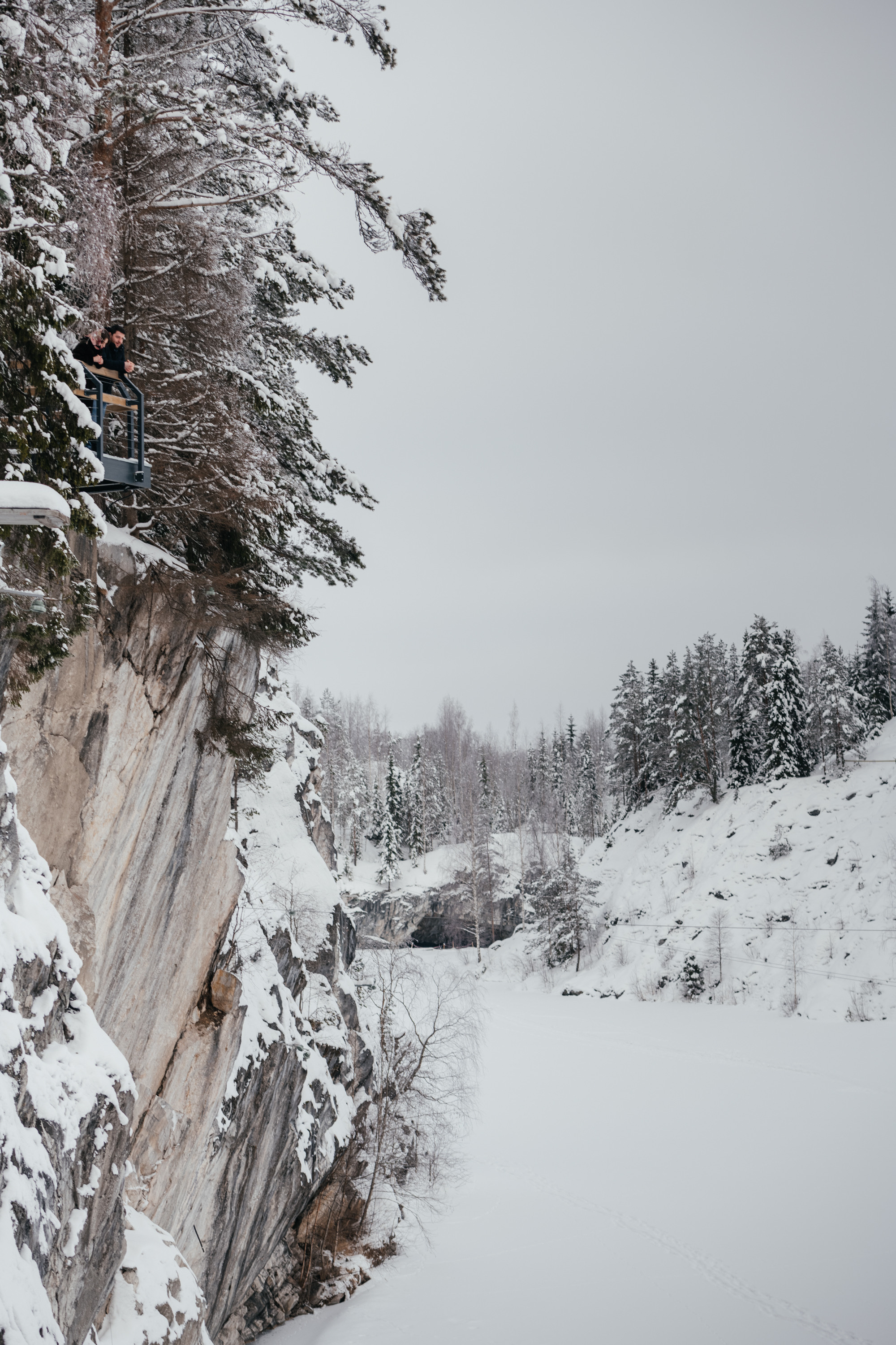 Свидание в горном парке Рускеала. Свадебный фотограф в Санкт-Петербурге Никита Селиверстов