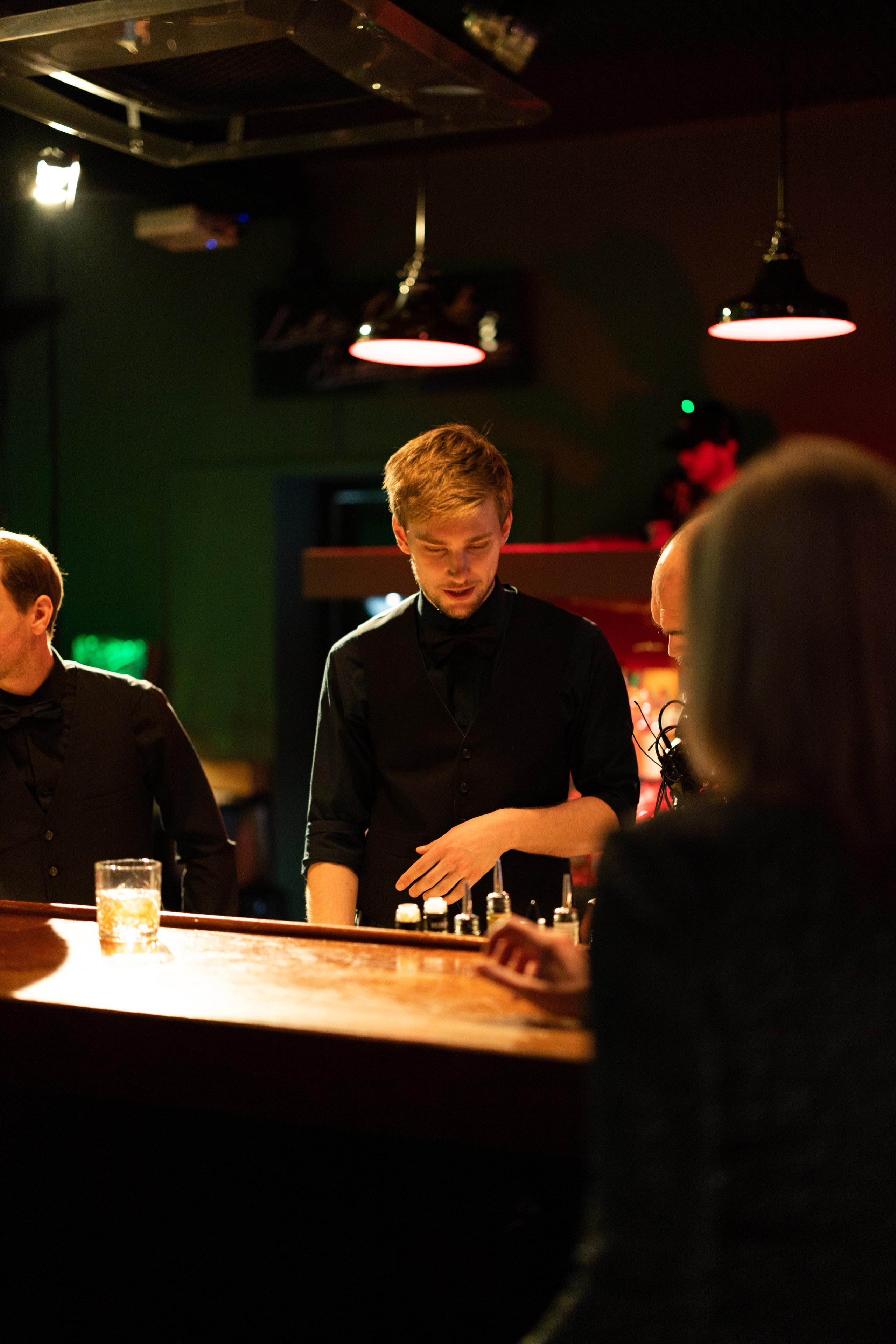 Film backstage. VICTORIA SHU