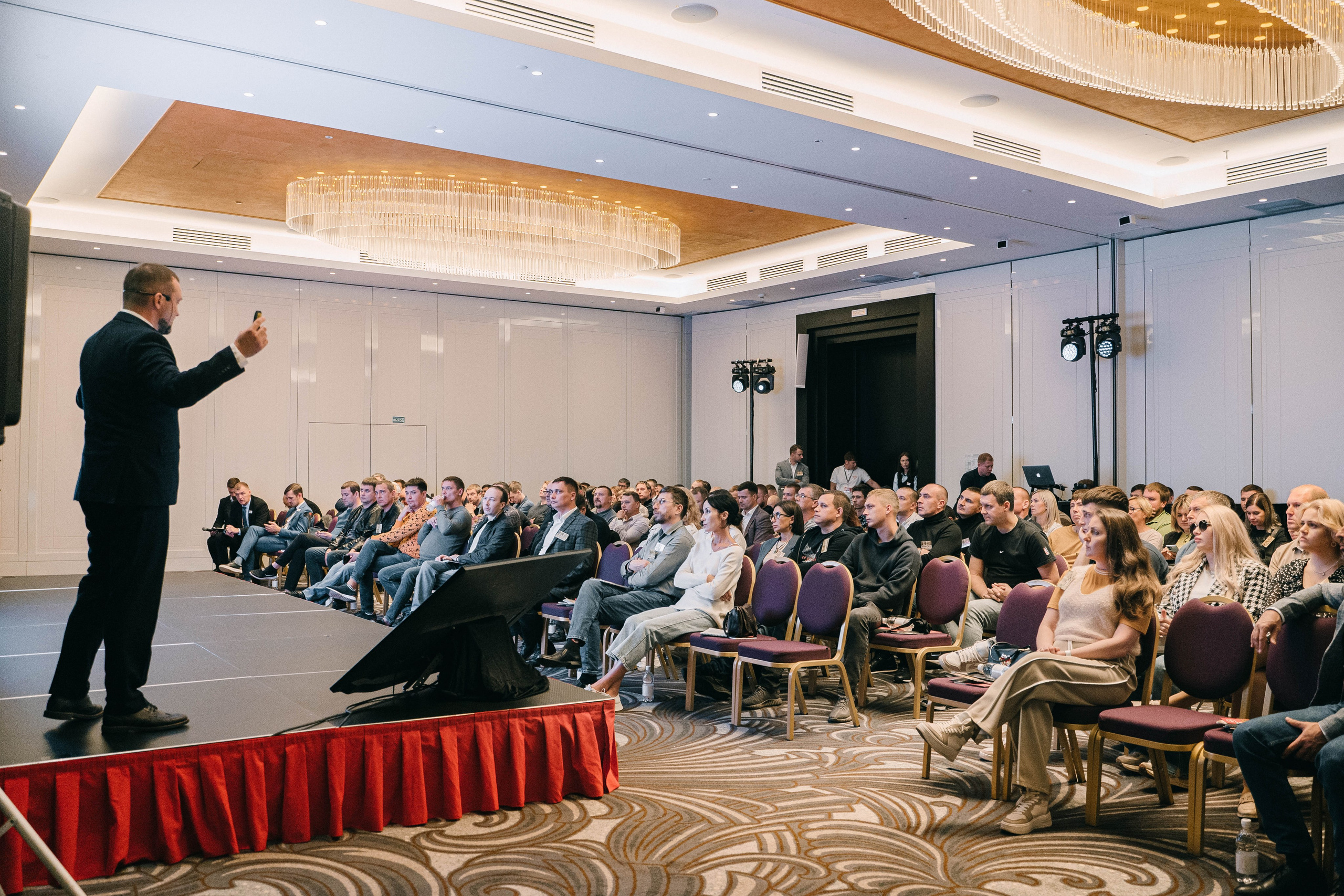 Репортажный фотограф в Lotte Hotel Samara. Фотограф Сергей Логинов