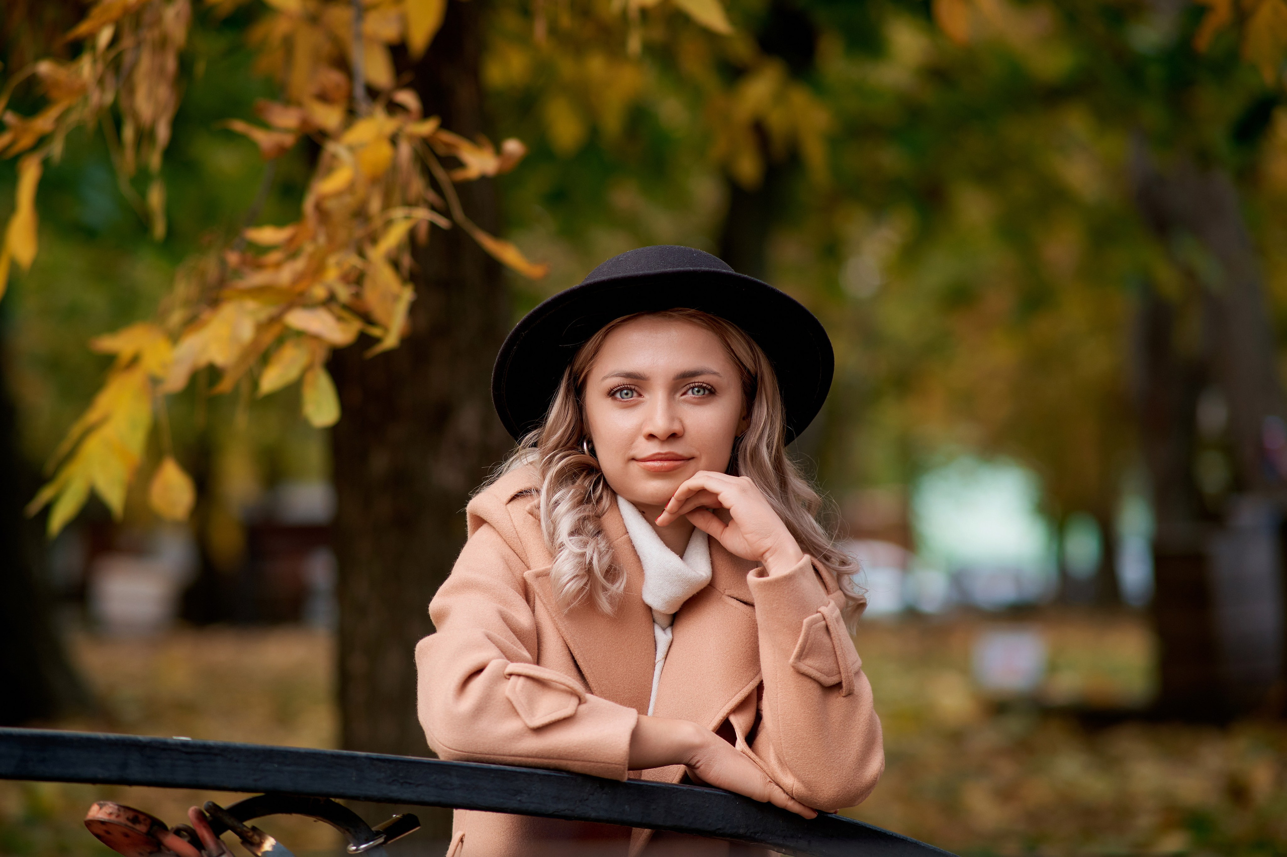 Осенняя прогулка мамы с сыном. Фотограф Таганрог Анна Трайжон