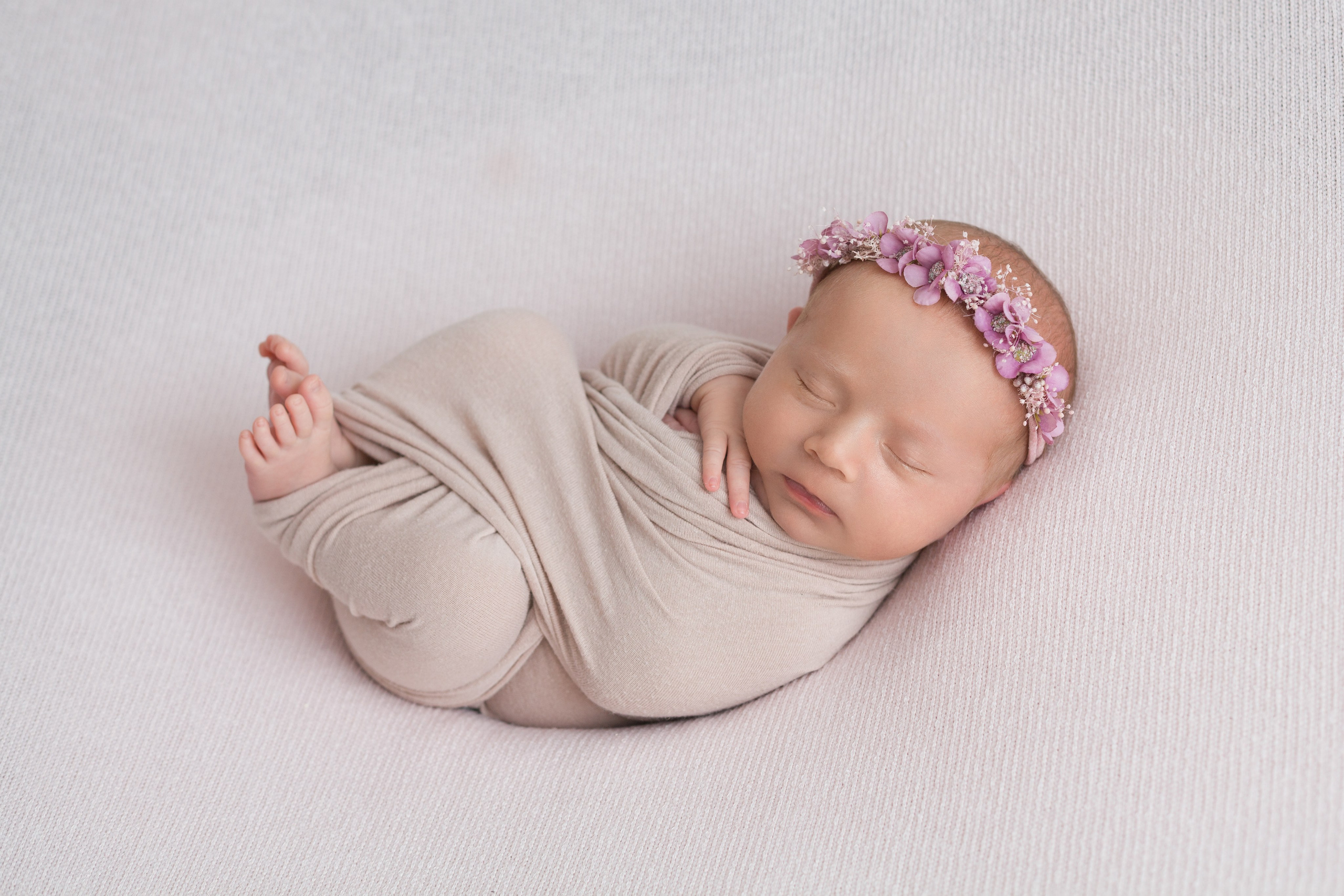 PH @newborn_flower. Retoucher Aleksmokh