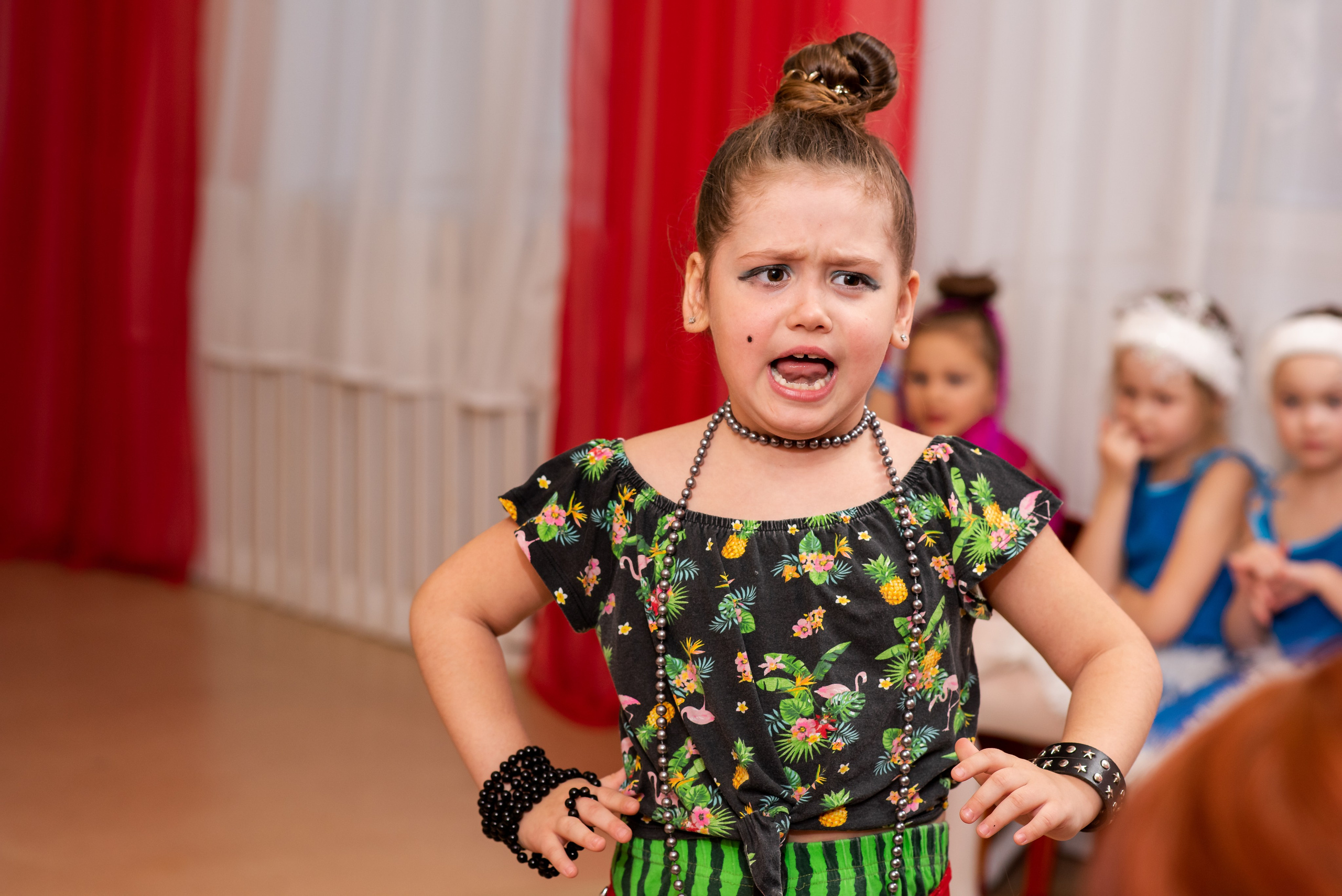 Новогодний утренник в детском саду 276. Выпускные альбомы в Севастополе, Крыму и Екатеринбурге