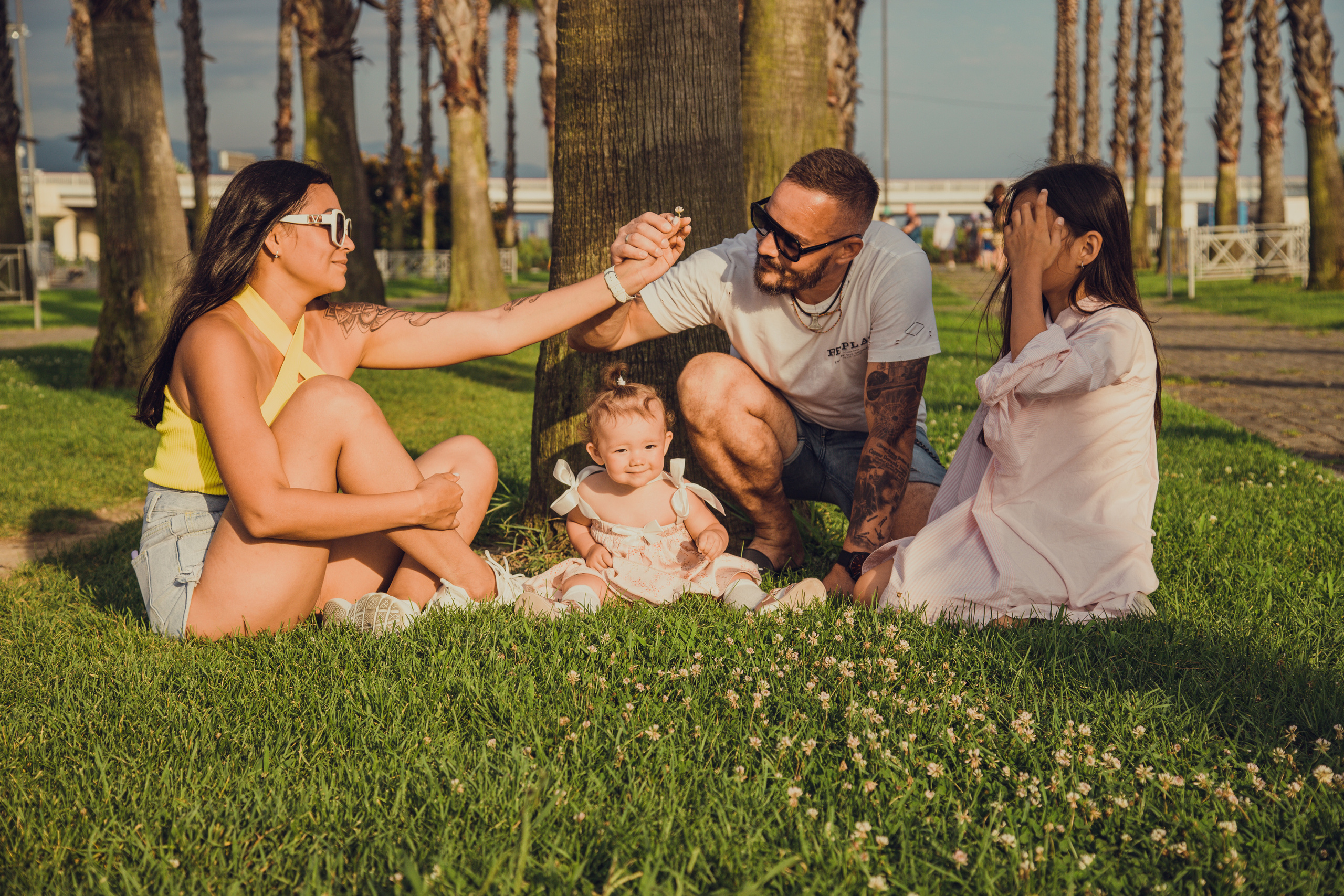 Диана с семьёй на Аллее пальм. Фотограф Сочи, Адлер, Красная Поляна — Вероника Радченко