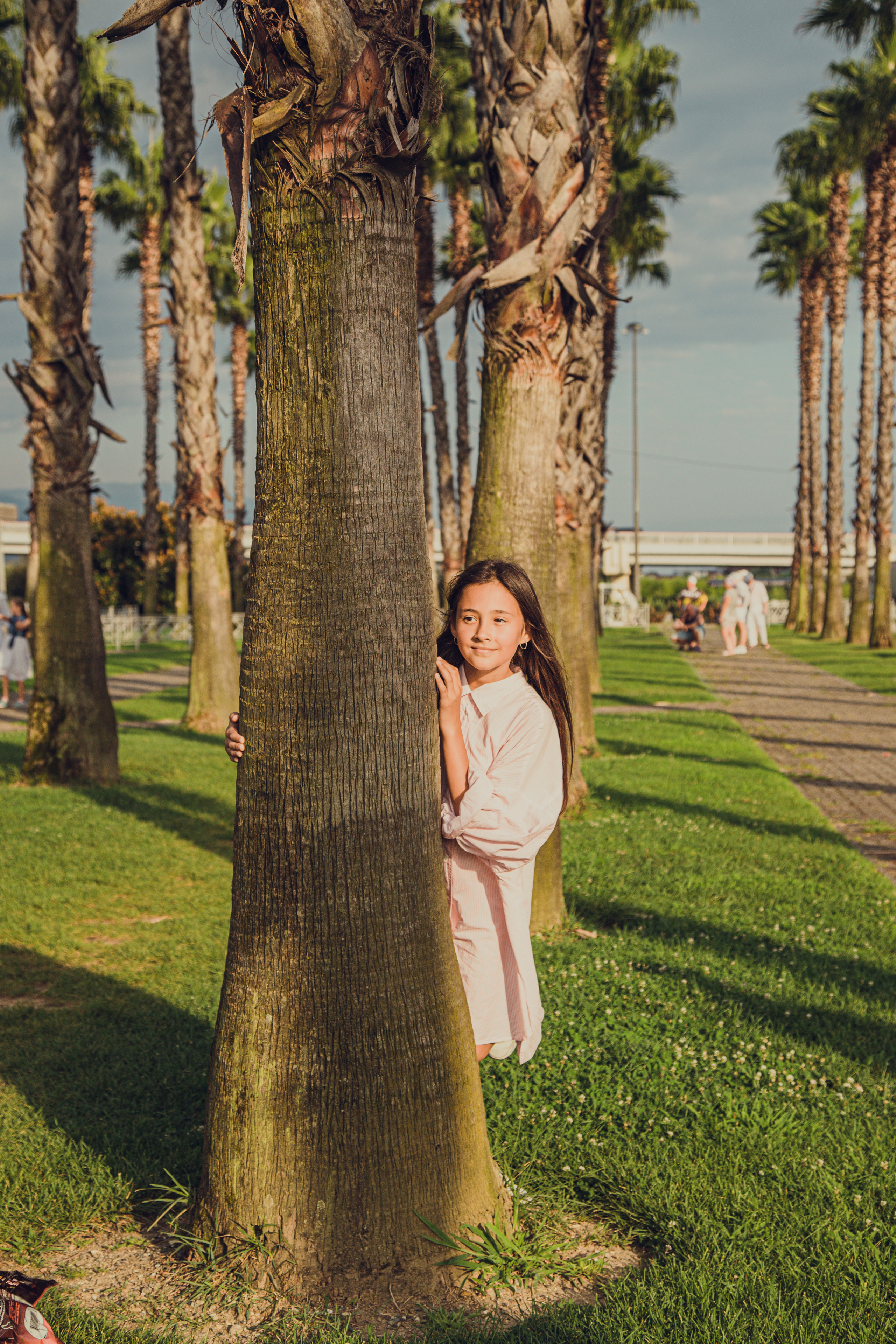 Диана с семьёй на Аллее пальм. Фотограф Сочи, Адлер, Красная Поляна — Вероника Радченко