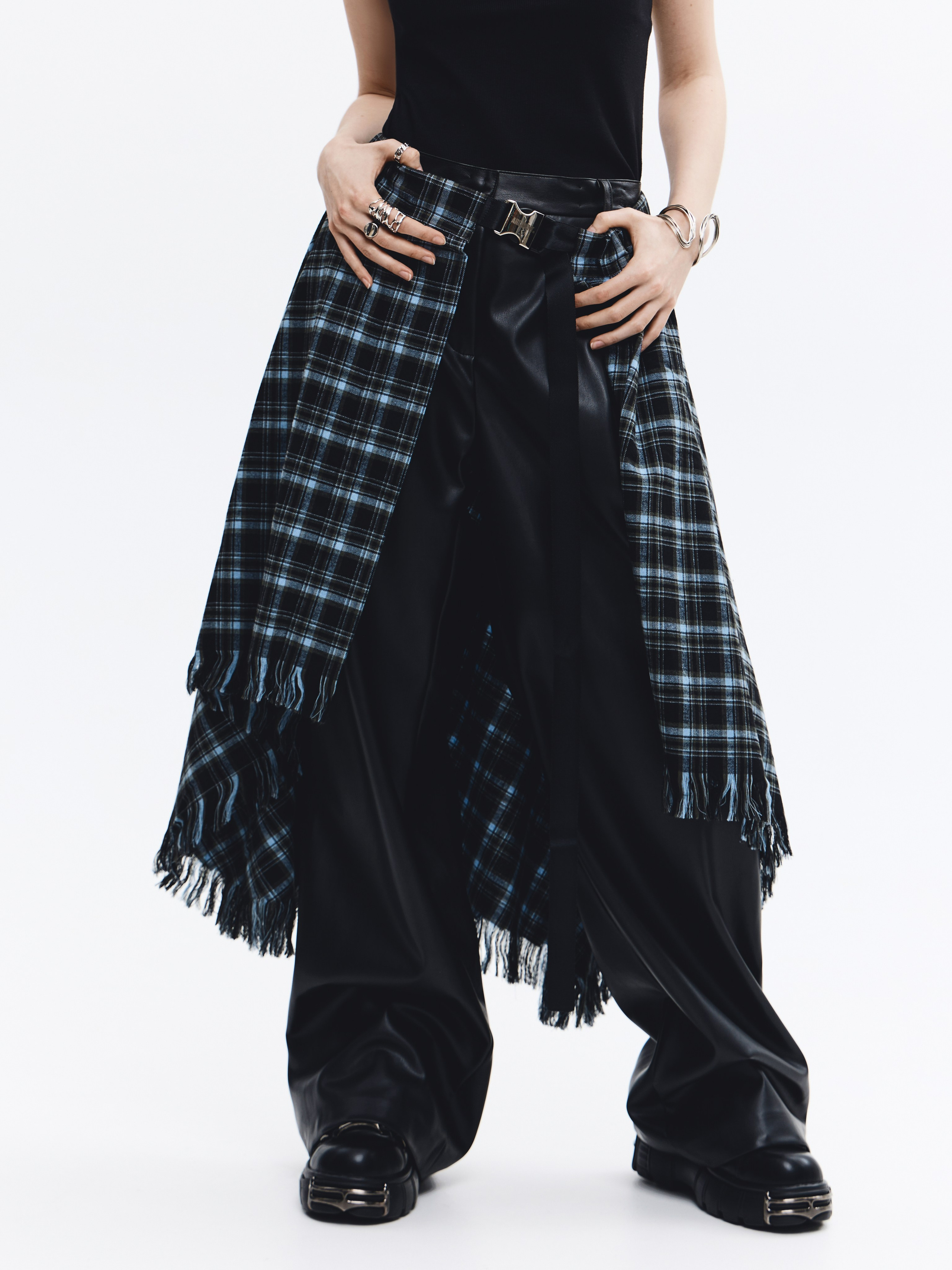 Wis-Wis лукбук. Стилист медийных личностей