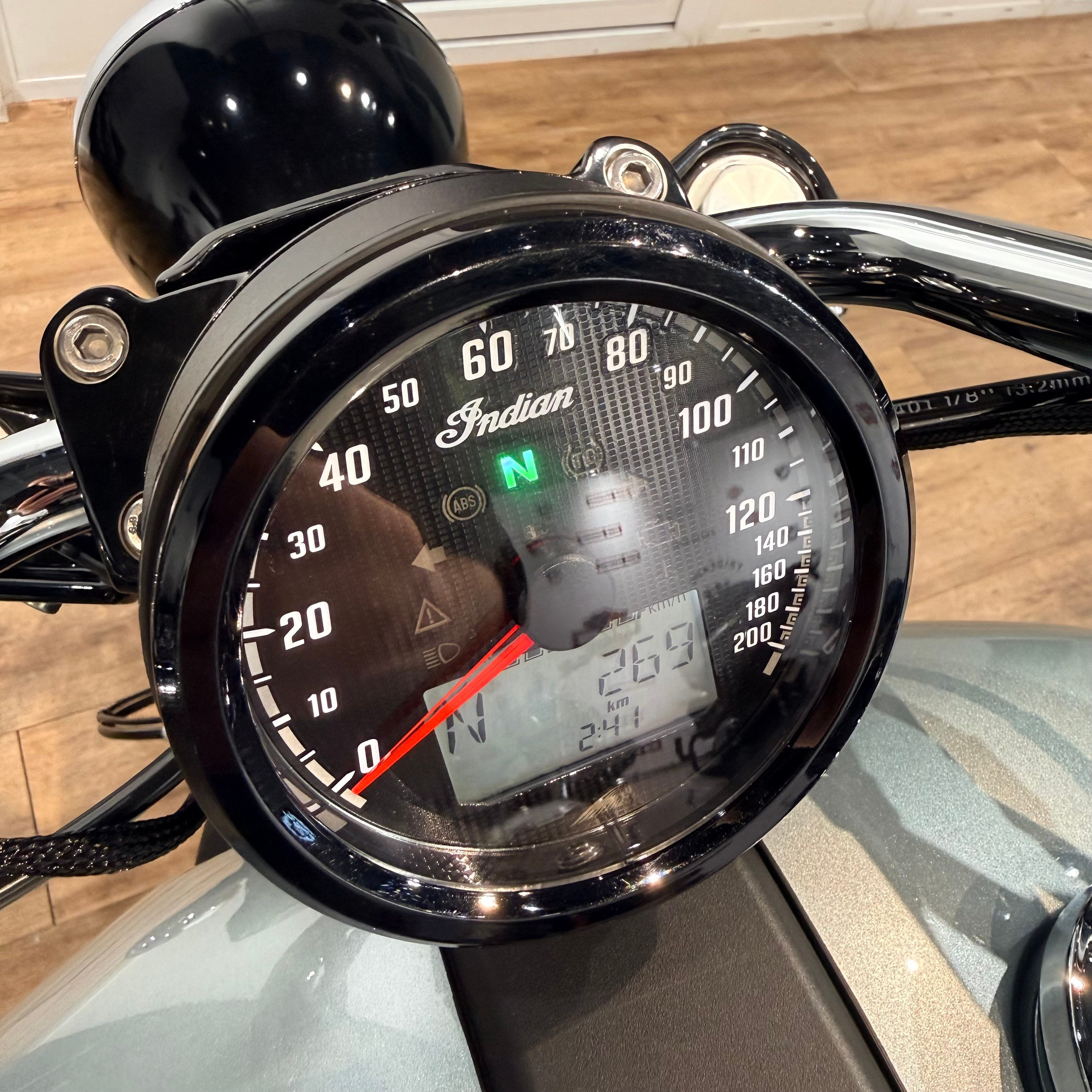 2025 NEW INDIAN Scout Sixty Limited Silver Quartz. Hello Davidson, Москва. Только хорошие мотоциклы…