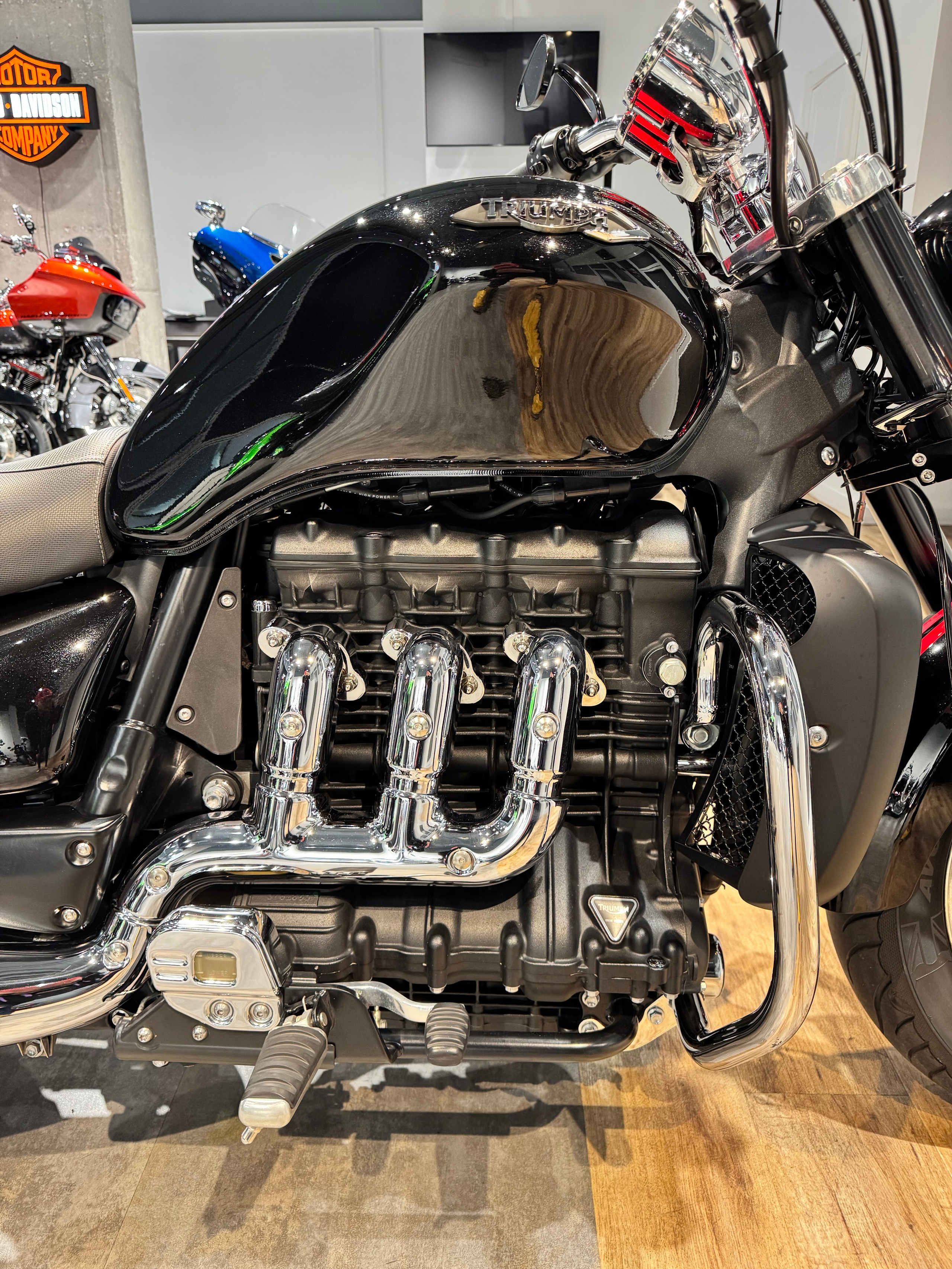 Harley Davidson 2017 Rocket III Roadster — купить мотоцикл. Hello Davidson, Москва. Только хорошие мотоциклы…