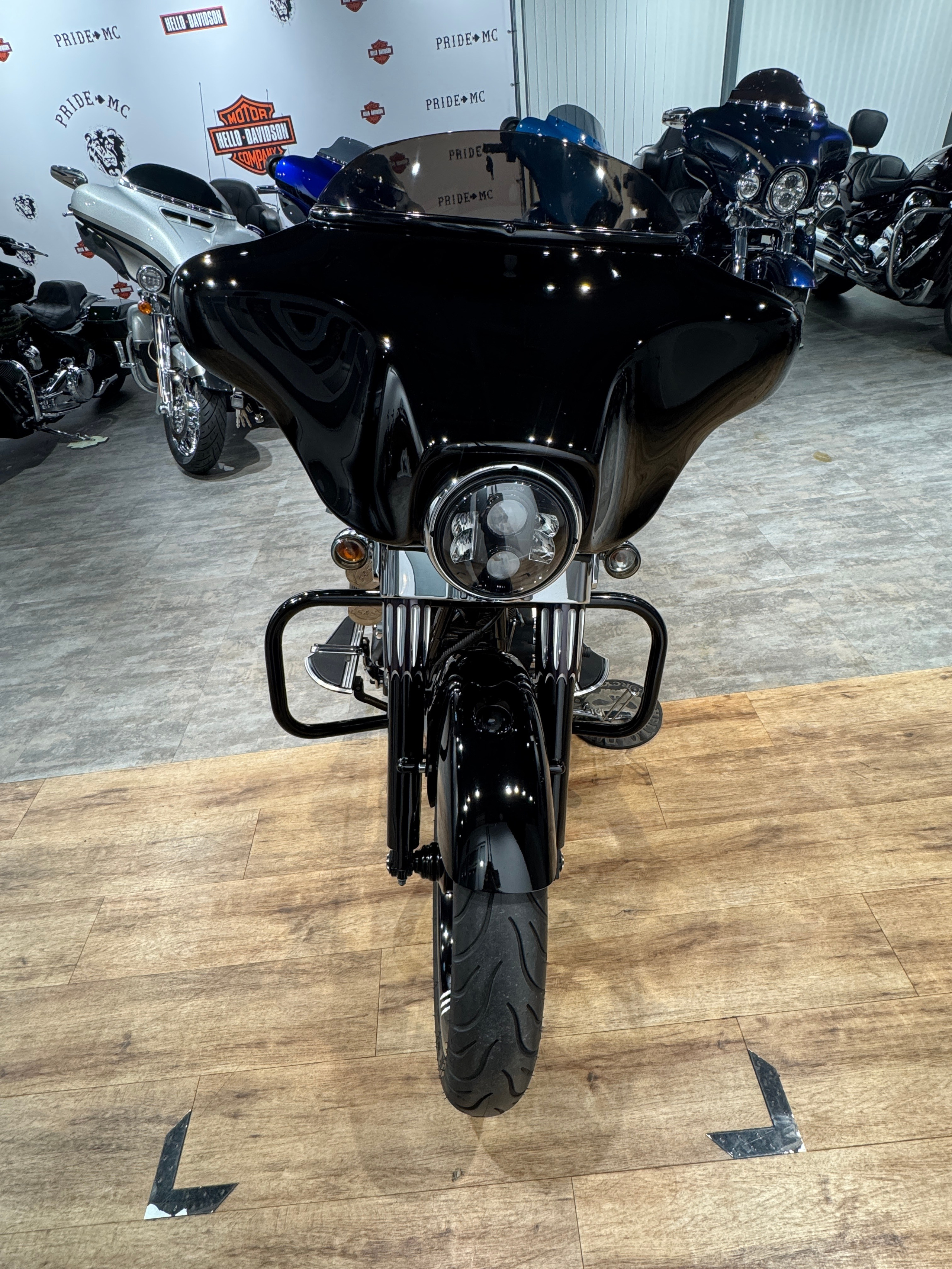 Мотоциклы Harley-Davidson HD Street Glide Bagger (Touring)  — купить мотоцикл. Hello Davidson, Москва. Только хорошие мотоциклы…