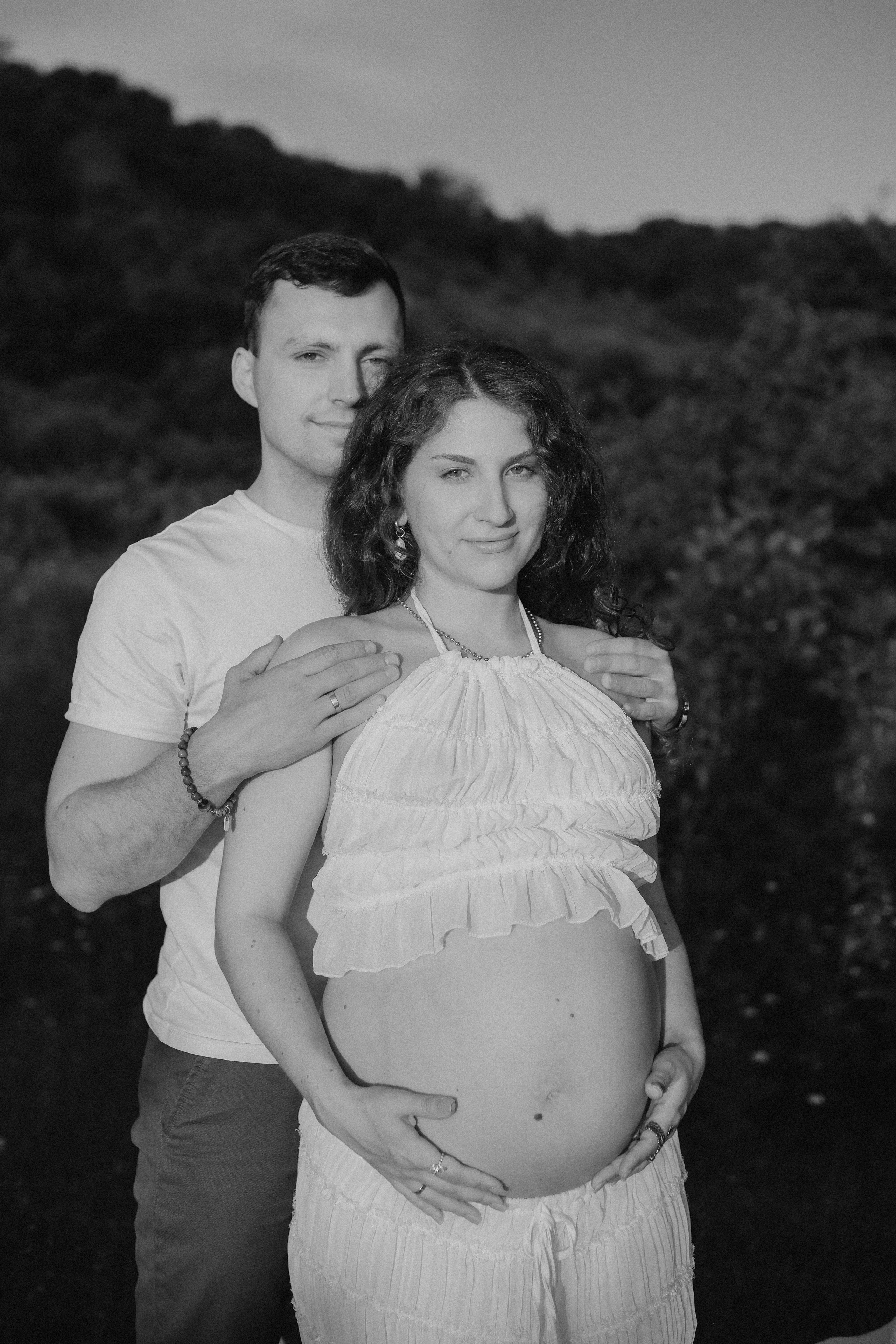 Беременная фотосет в поле. Фотограф Черненко Дарья