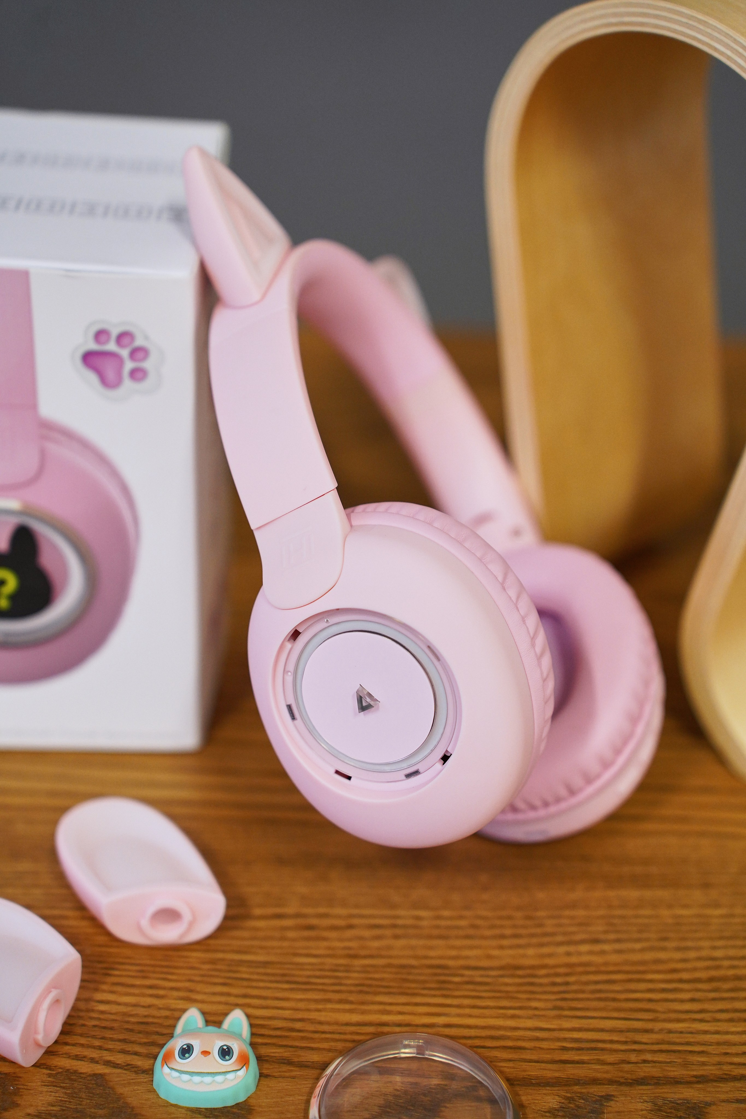 Наушники в интерьере. Фотограф