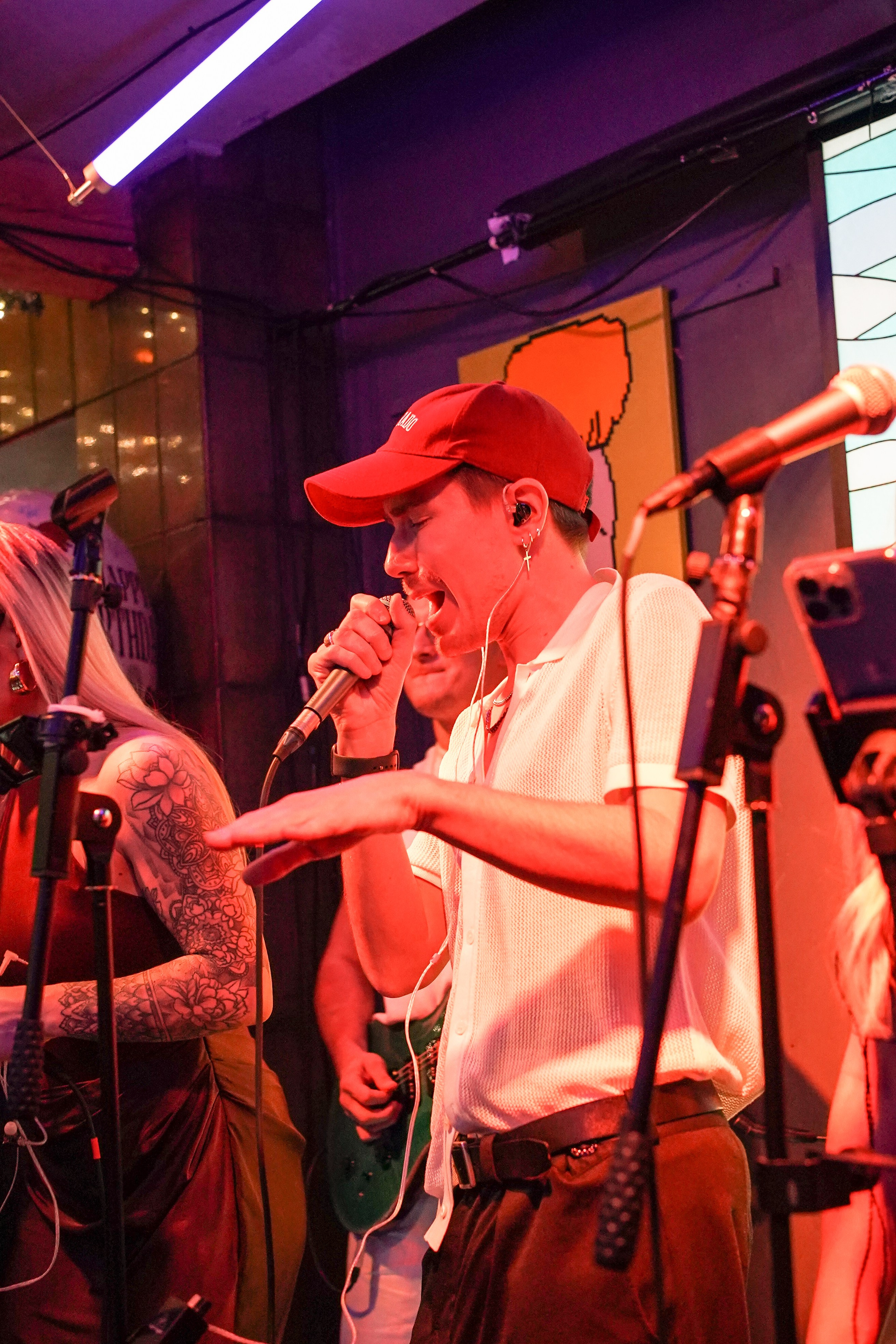 Бар Собаки в тумане. Фотограф