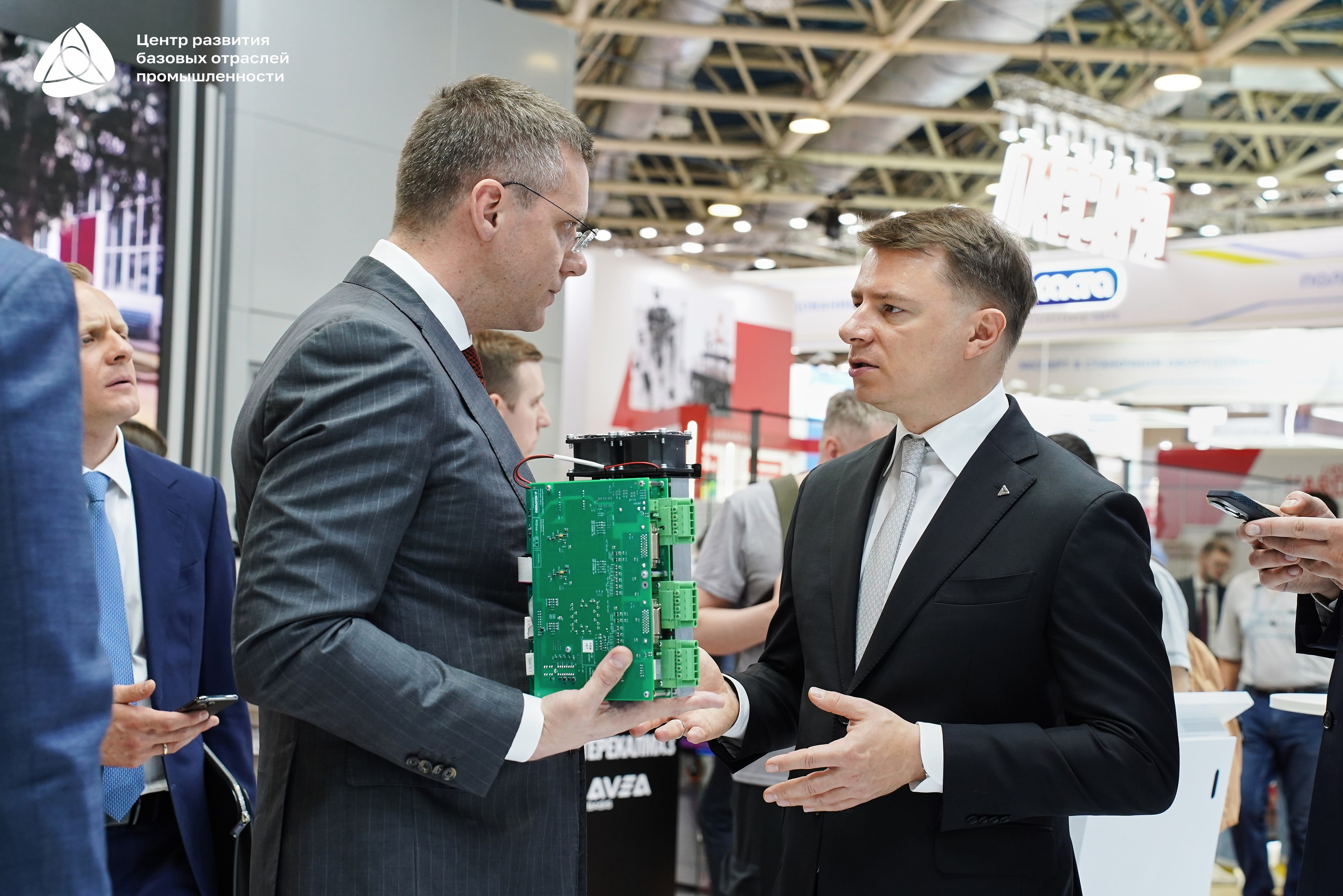 ЭКСПОЦЕНТР Алиханов. Фотограф