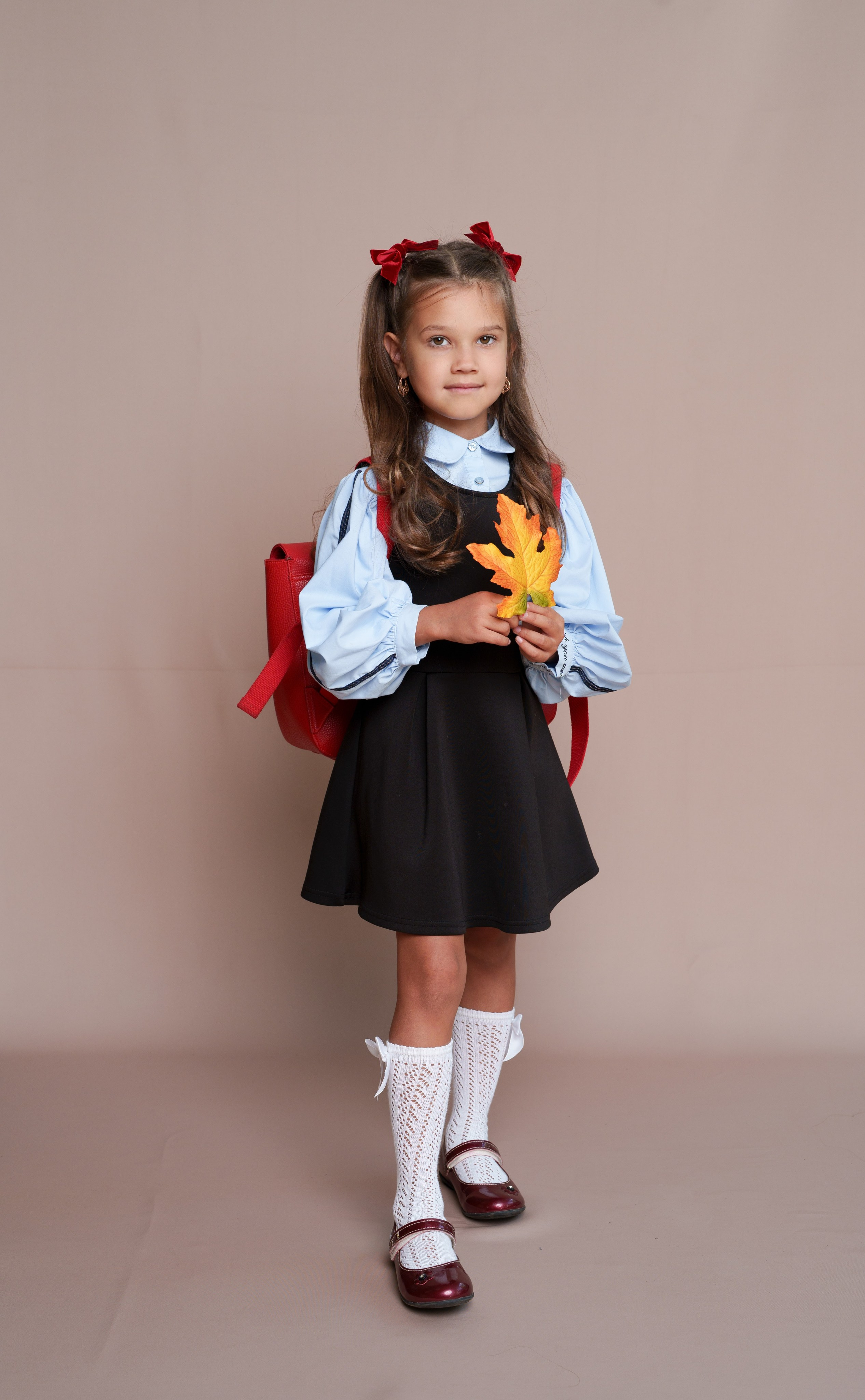 Школьная. Стильные выпускные альбомы, детские фотосессии, сюжетные фотографии