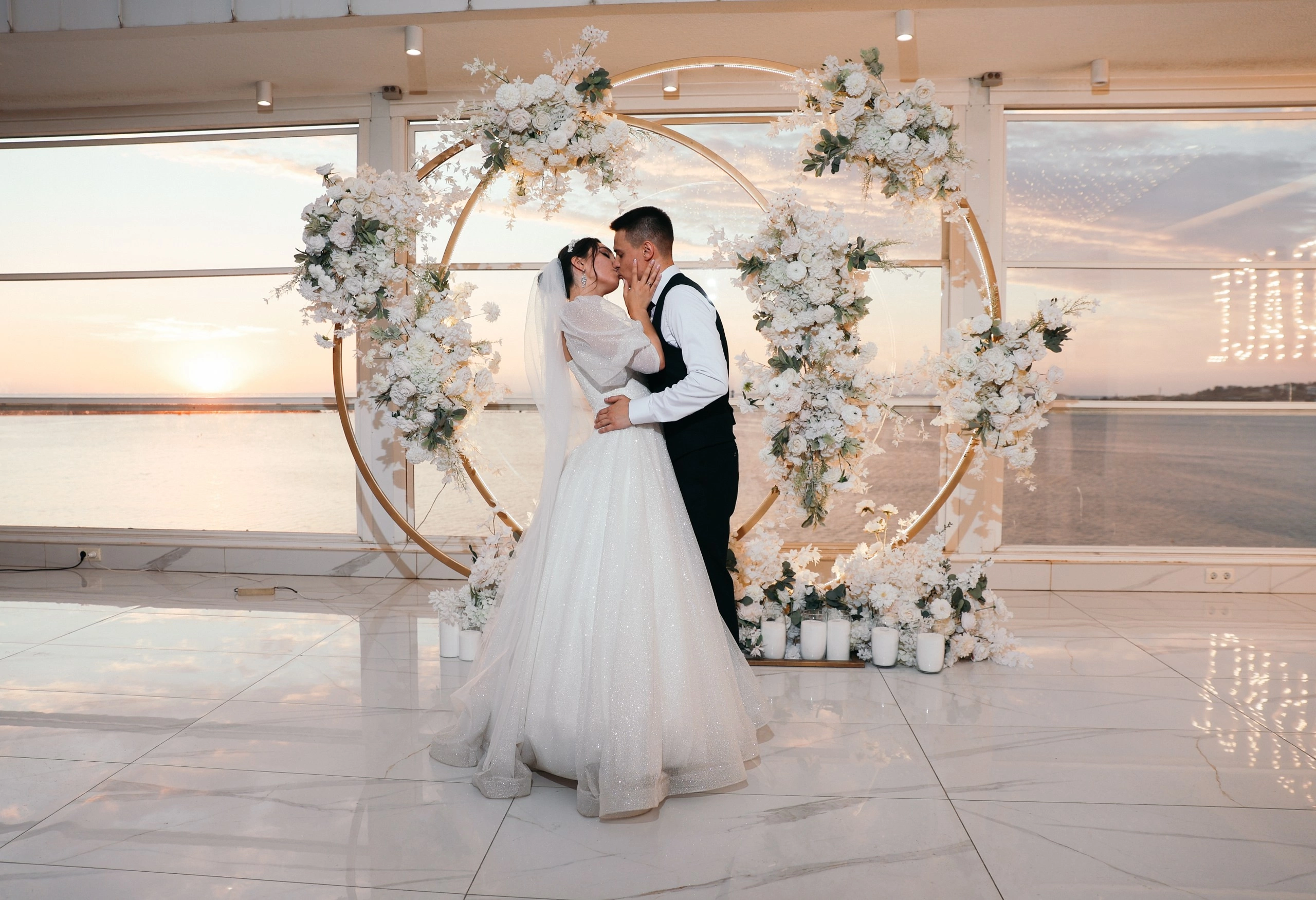 Свадебные фотосессии. Роспись в ЗАГСе. Выездная регистрация. Студийный и свадебный фотограф и видеограф в Севастополе — Юлия Макаренко