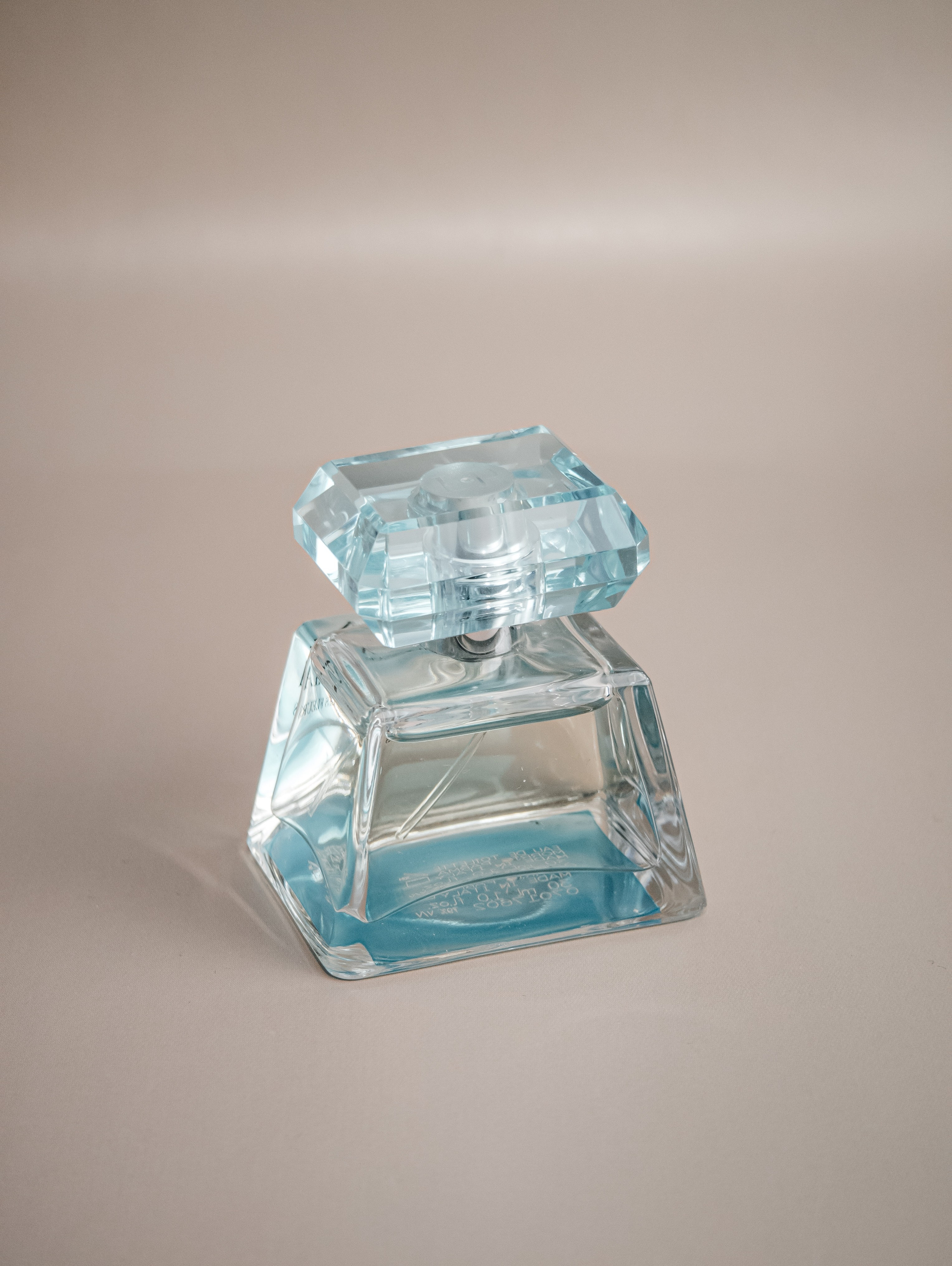 Сбор референсов для флакона духов. Фотохудожник Наталия Кирсанова