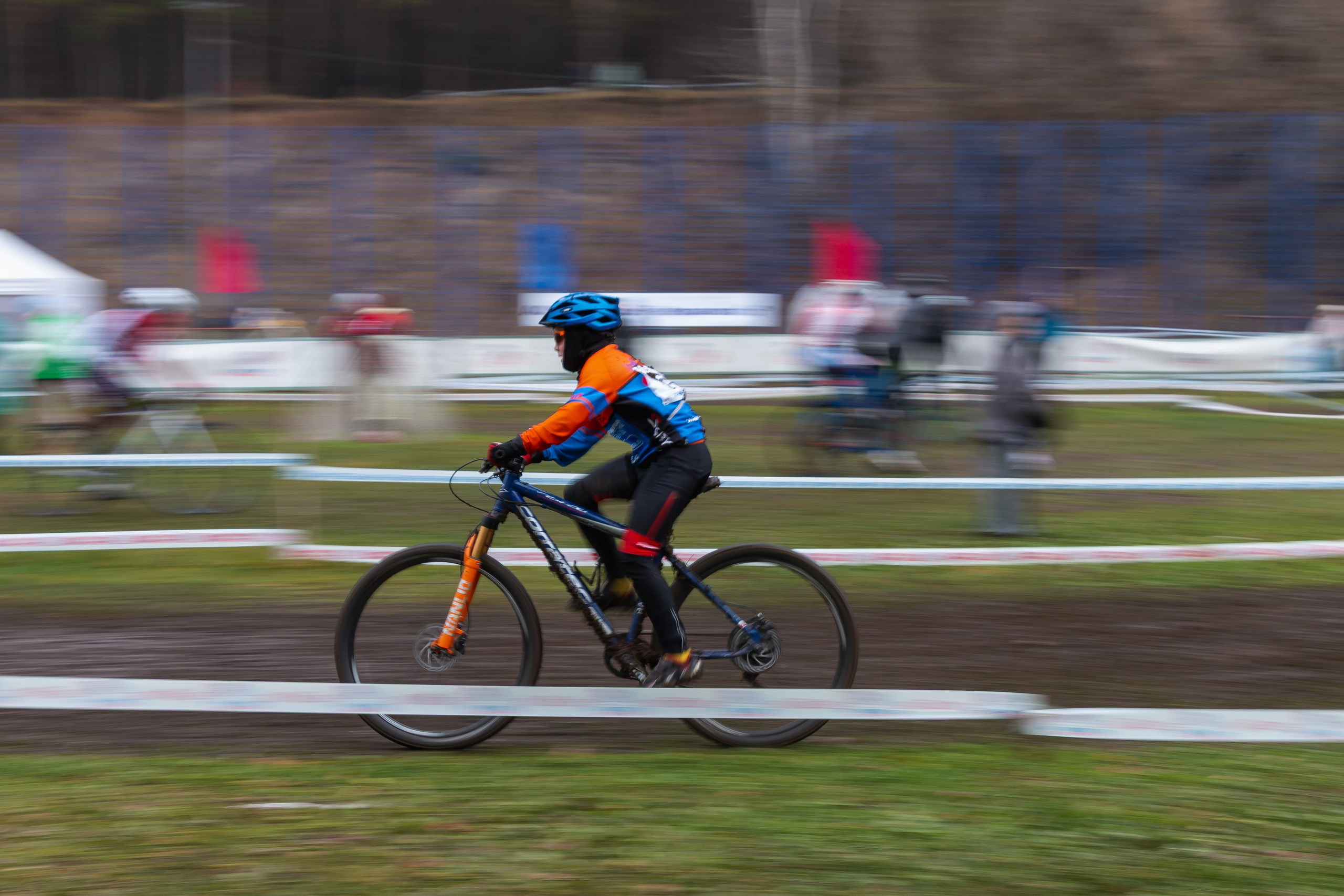 55-й Всероссийский велокросс на призы АО «ИРЗ». Олег Романов. Мастер фото по спорту