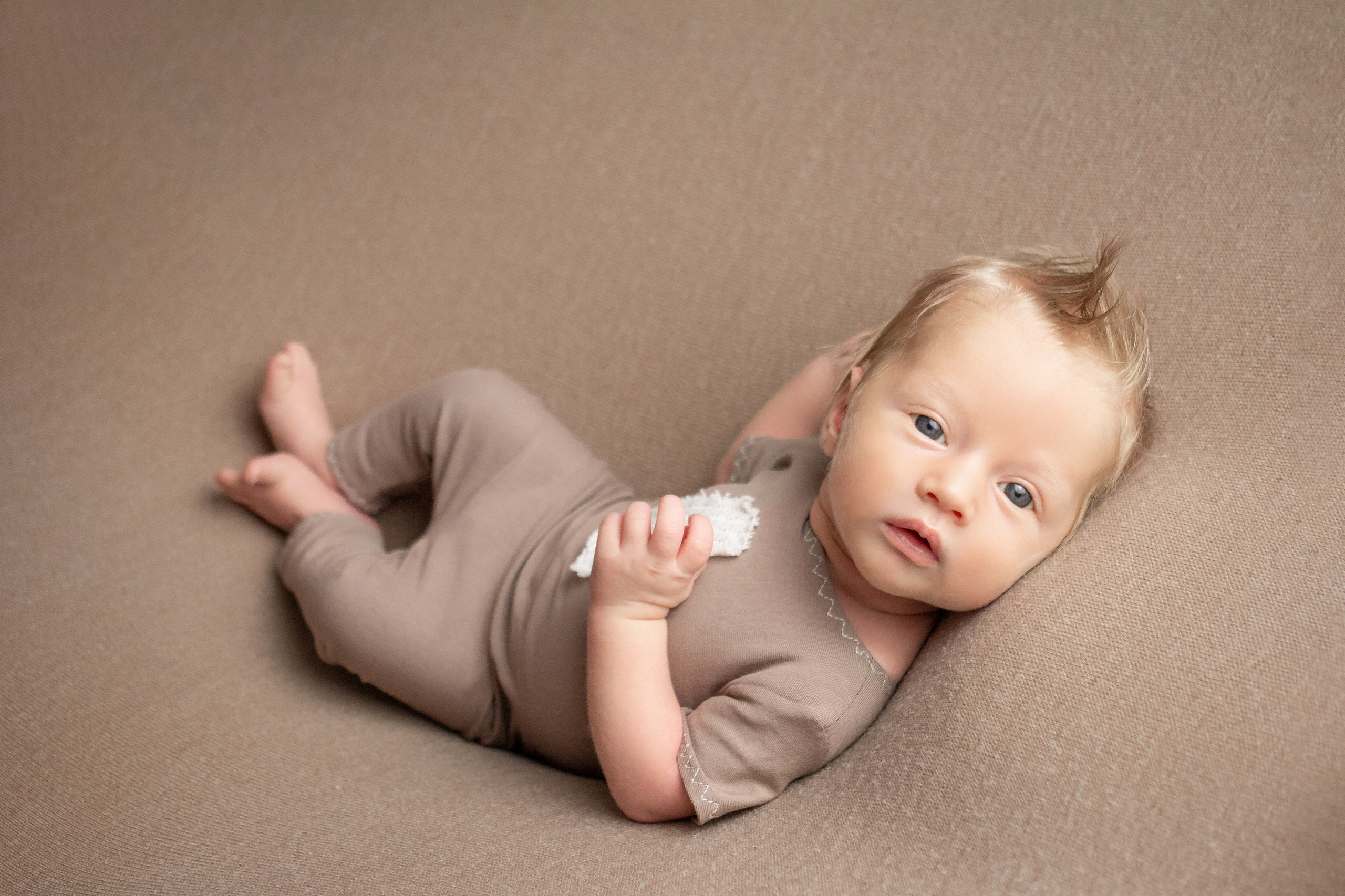 Натуральный стиль newborn. Фотограф новорождённых Анапа Елена Кушнарь