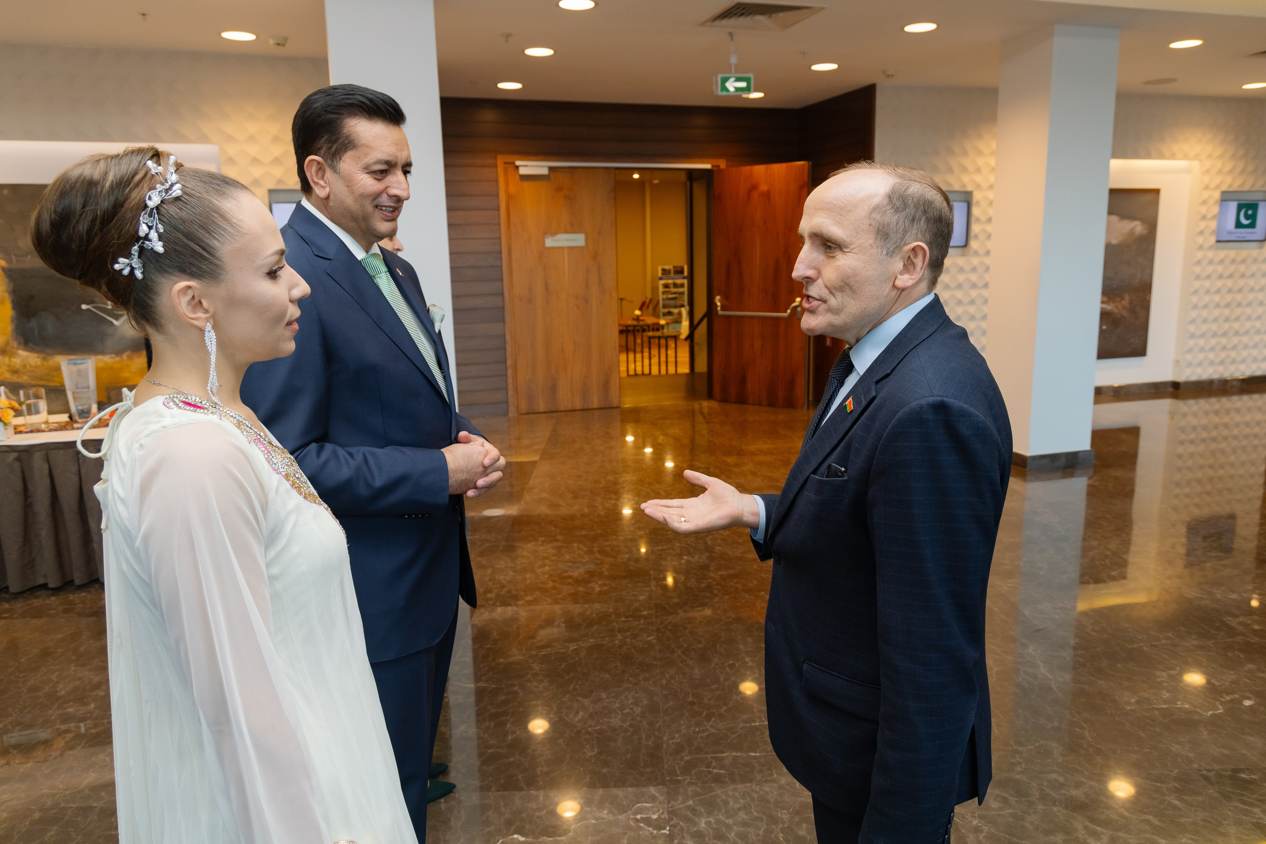 Фотосъемка делегации Пакистана в Беларуси в отеле Марриотт. Свадебный фотограф в Минске/Беларуси Сергей Спиридонов