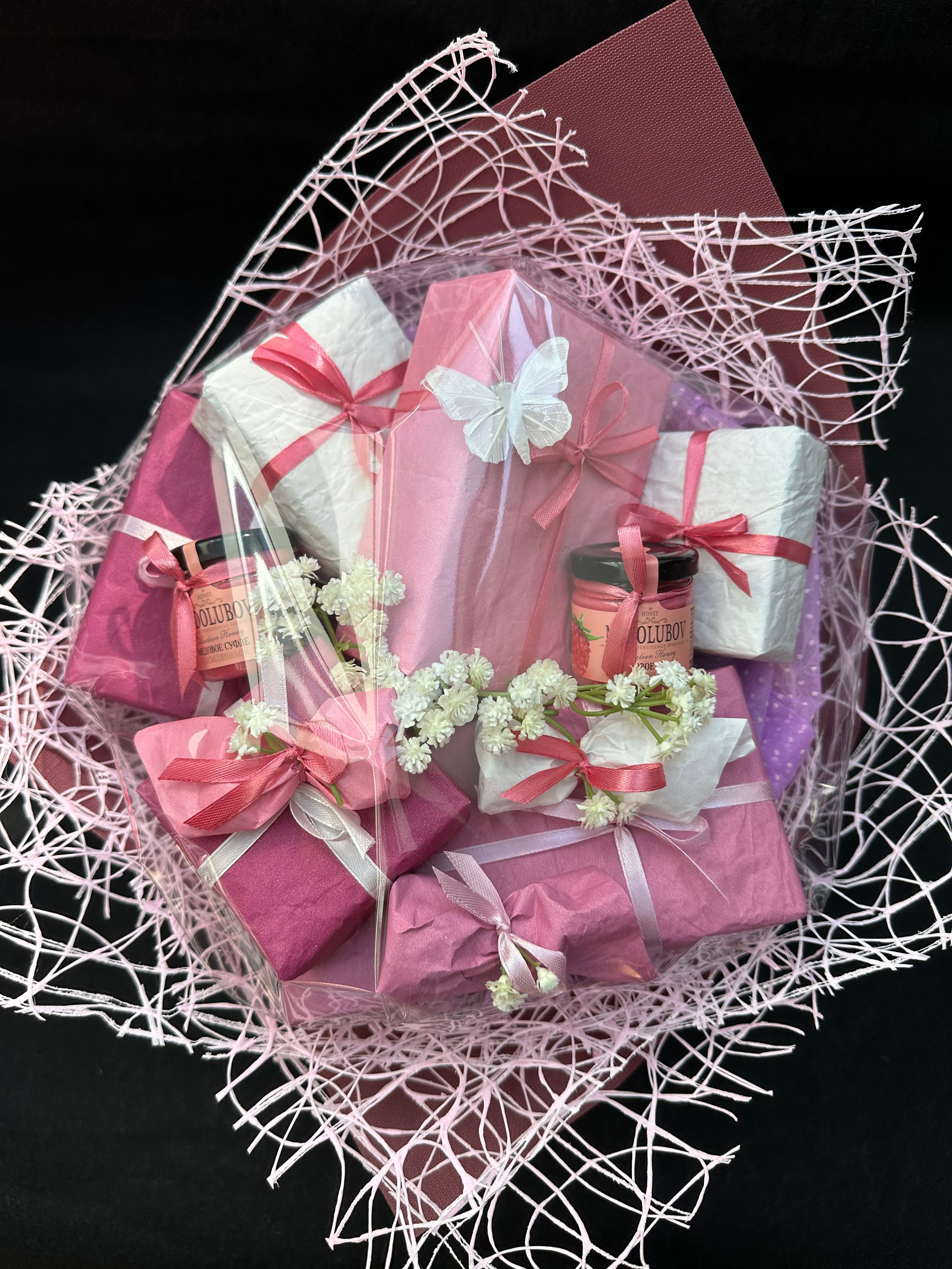 Букет «Земляника». Студия подарочных наборов «Владия»