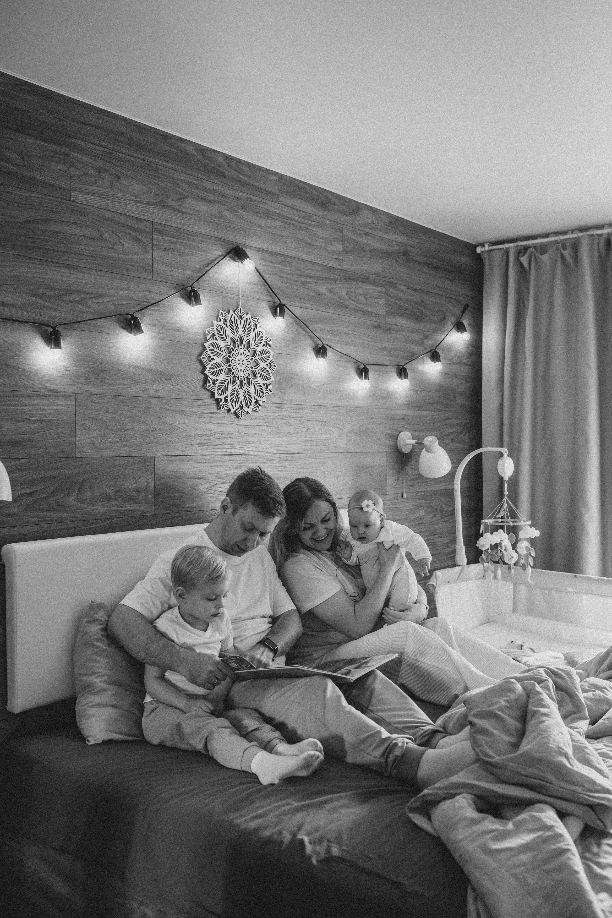 Катя, Денис и малыши. Семейный и домашний фотограф в Москве и МО Королева Валерия