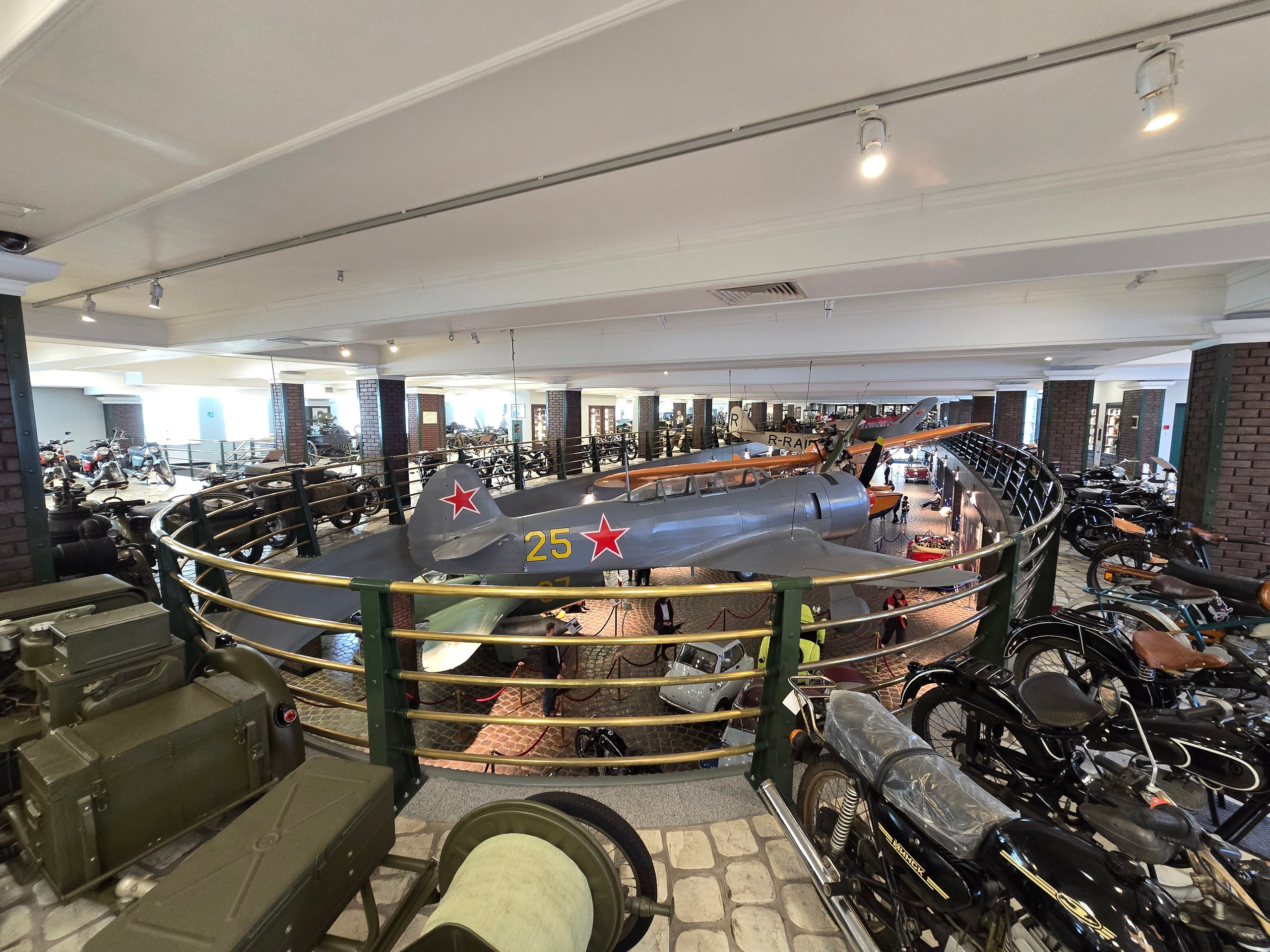 Музей техники ВАДИМА ЗАДОРОЖНОГО. Фотограф Алексей Ка…