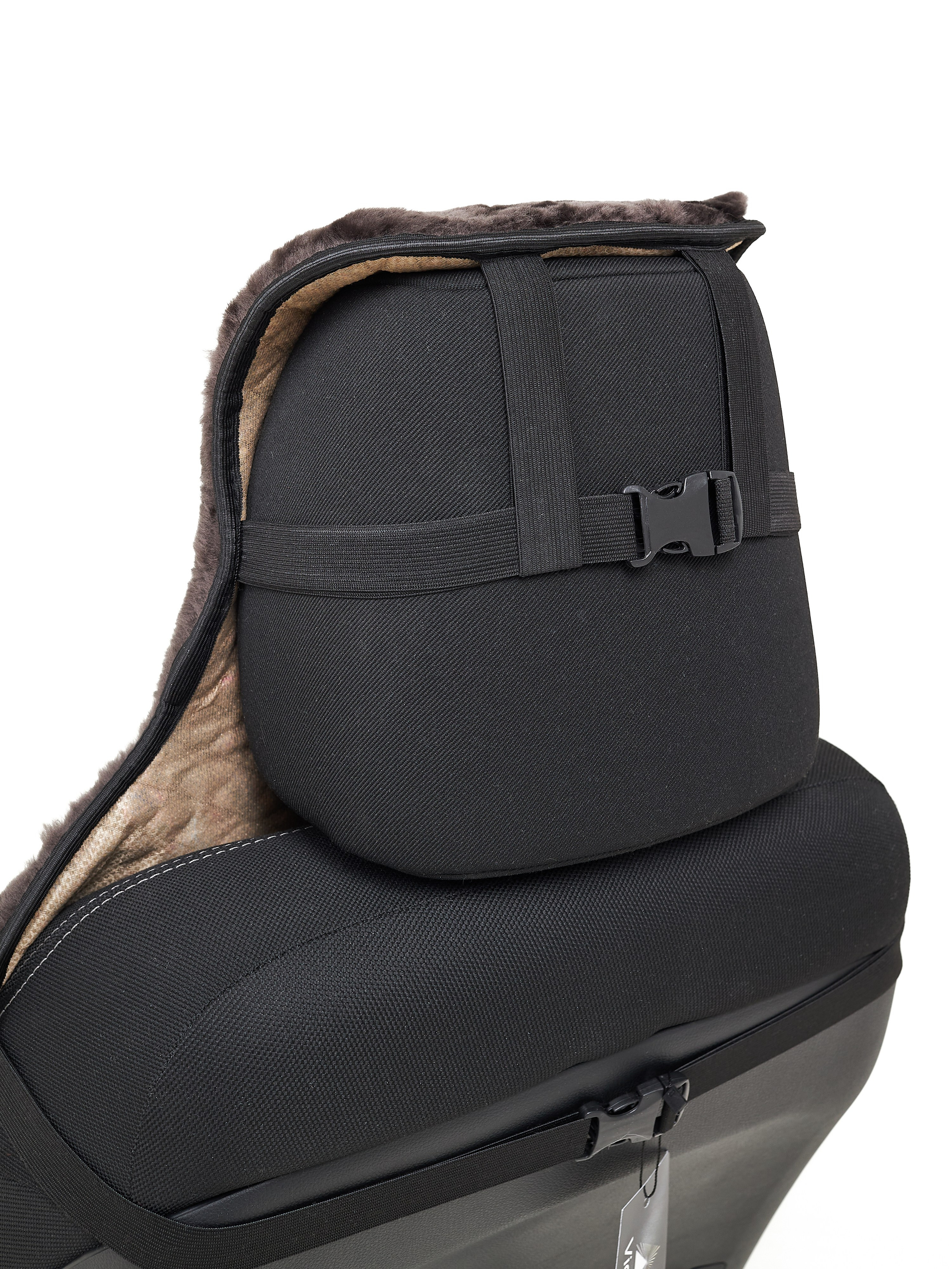 Фотосъемка автомобильных чехлов для маркетплейсов. Алексей Темнов — фотограф в Пятигорске