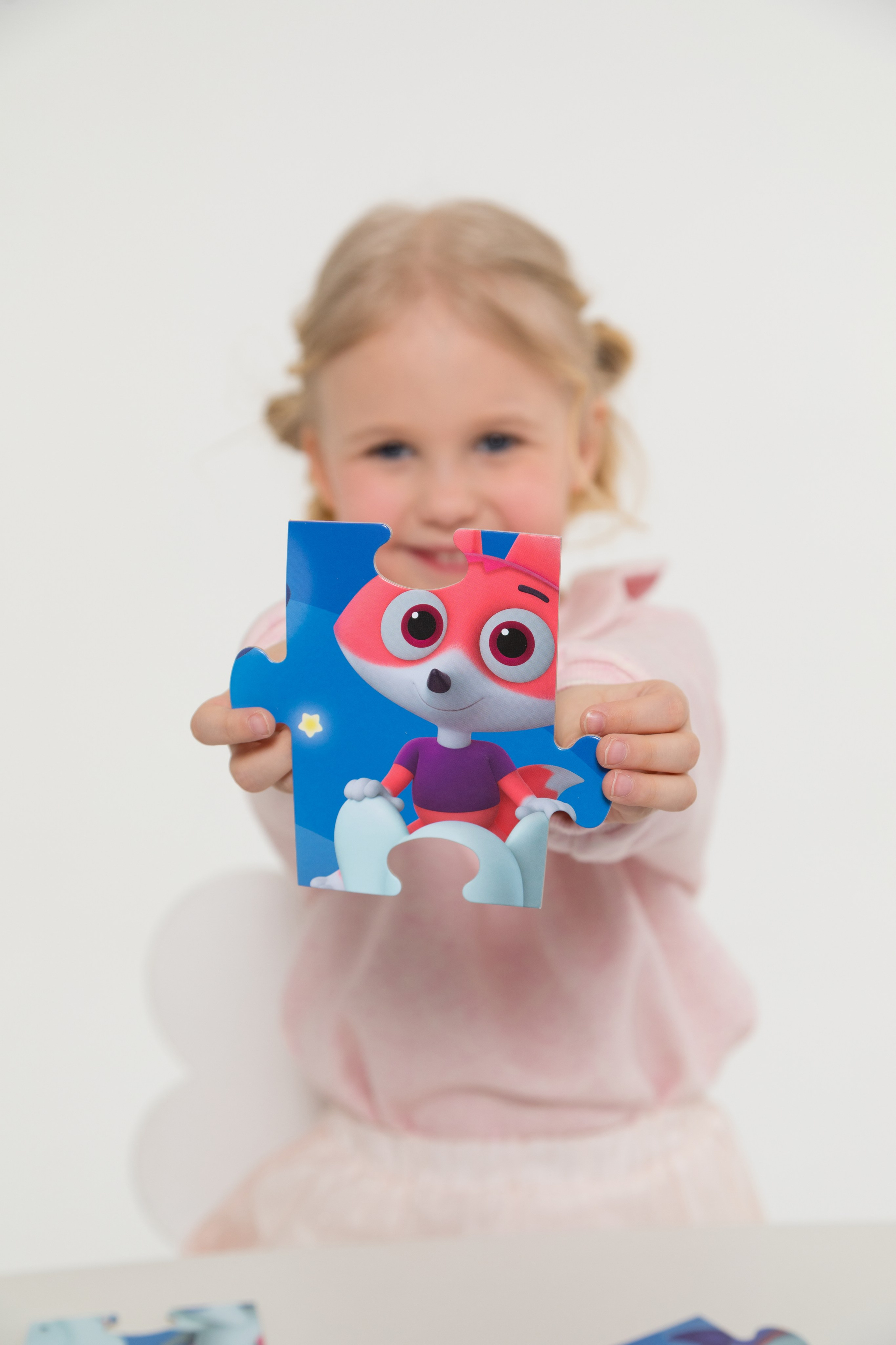 Имиджевая и каталожная съёмка для бренда детских пазлов. Детский и контент фотограф Надя Волкова Санкт-Петербург