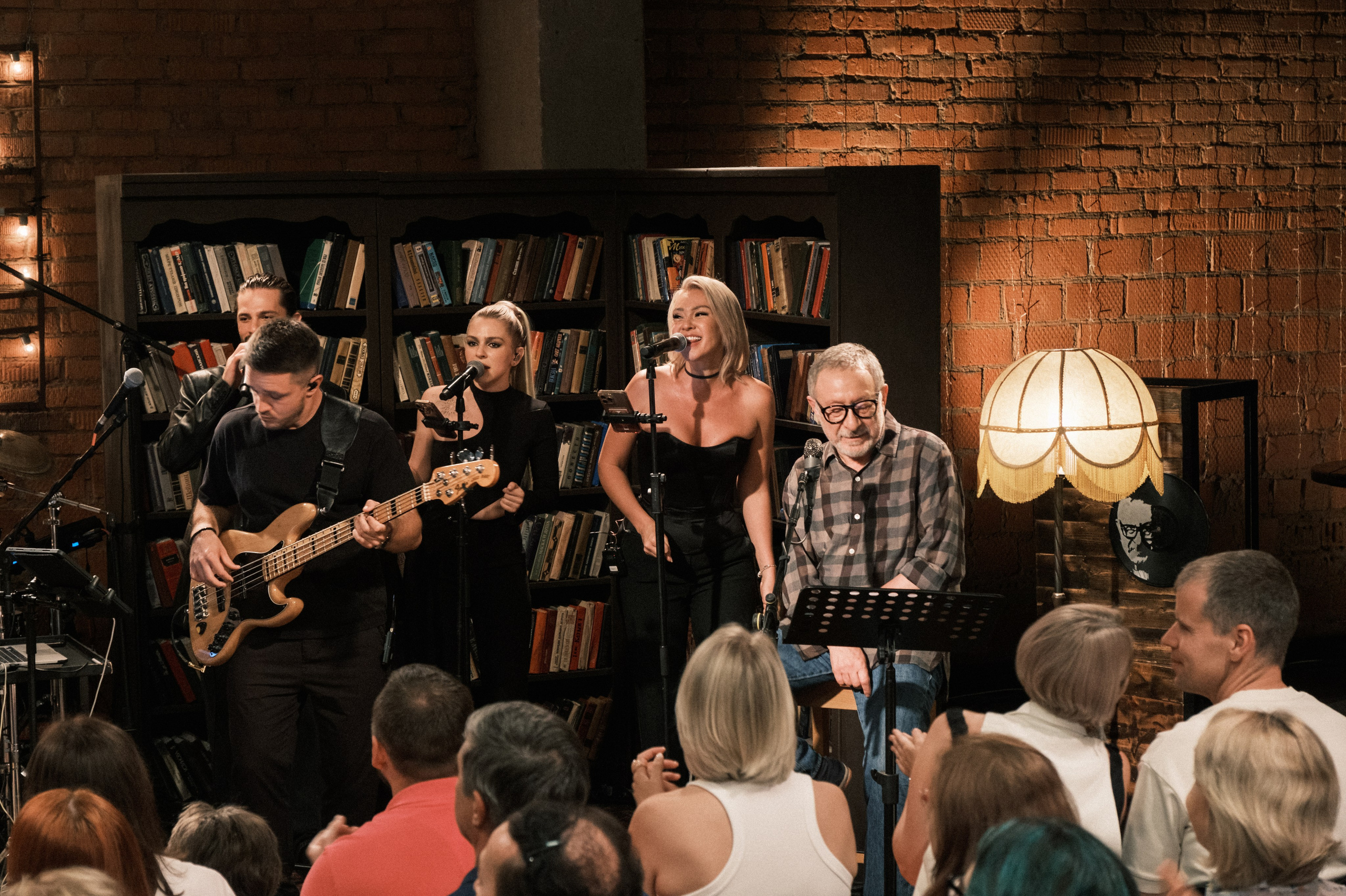 Квартирник у Маргулиса. Александр Ревва (Артур Пирожков). Профессиональный фотограф в Москве и МО Денис Кулешов