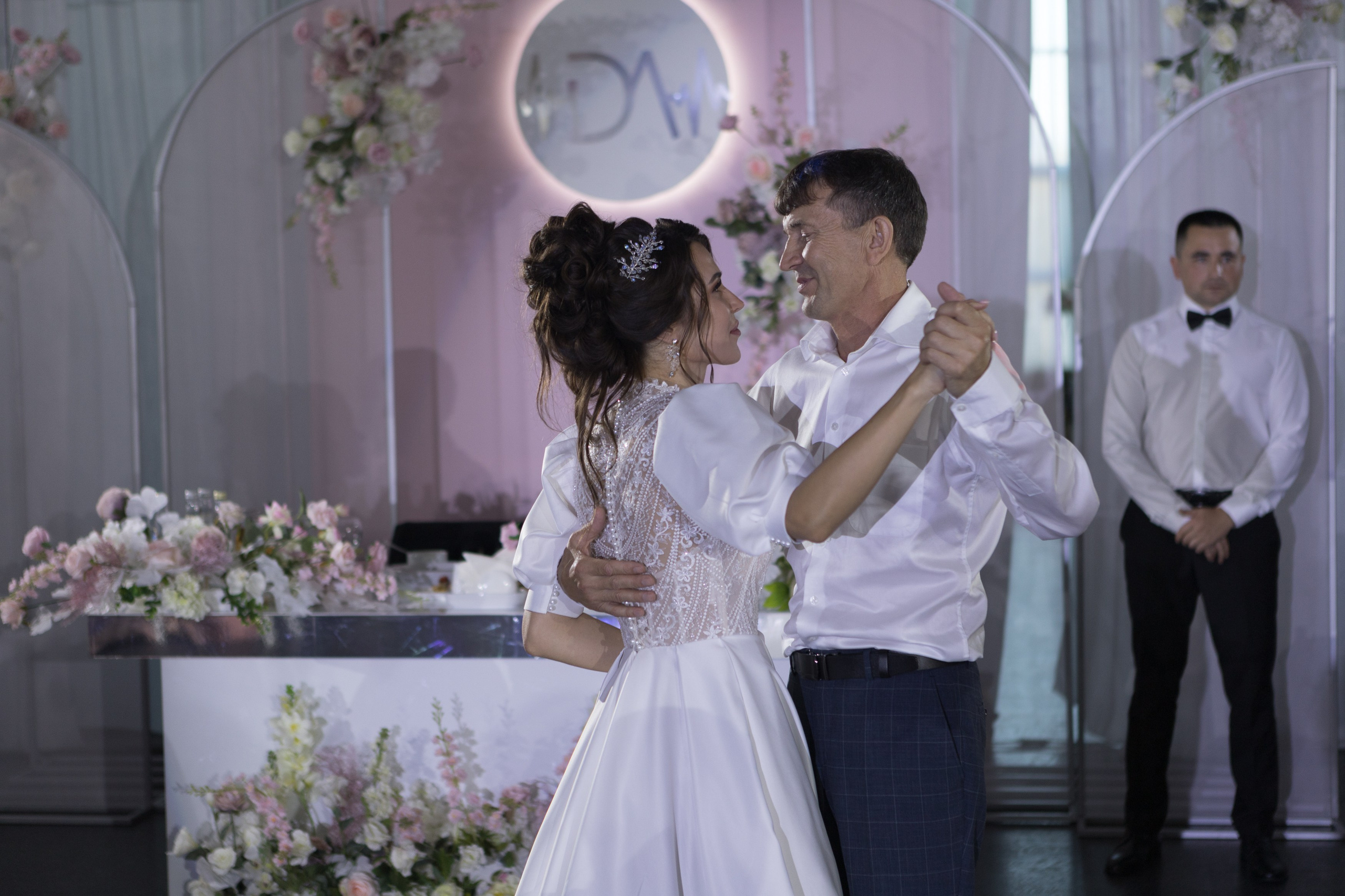 Свадебный фотограф Уфа — Руслан ГабдлисламовЖивые эмоции, красивые кадры, воспоминания на всю жизнь.Работаю по всей Республике Башкортоста. Свадебный фотограф Уфа Руслан Габдлисламов