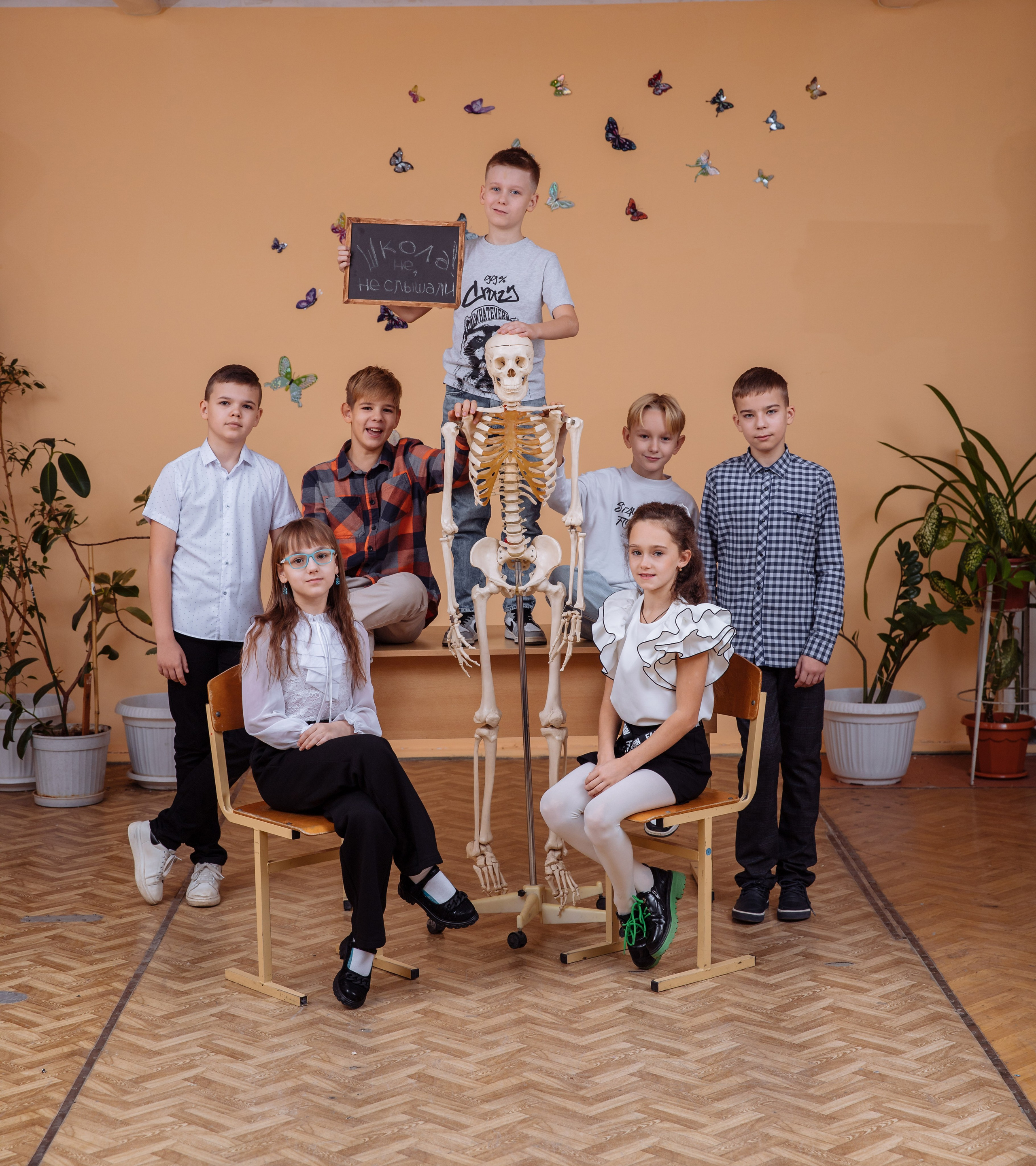 Выпускные альбомы для младших классов. Выпускные школьные фото­альбомы для школ и детских садов в Волгограде и Волжском