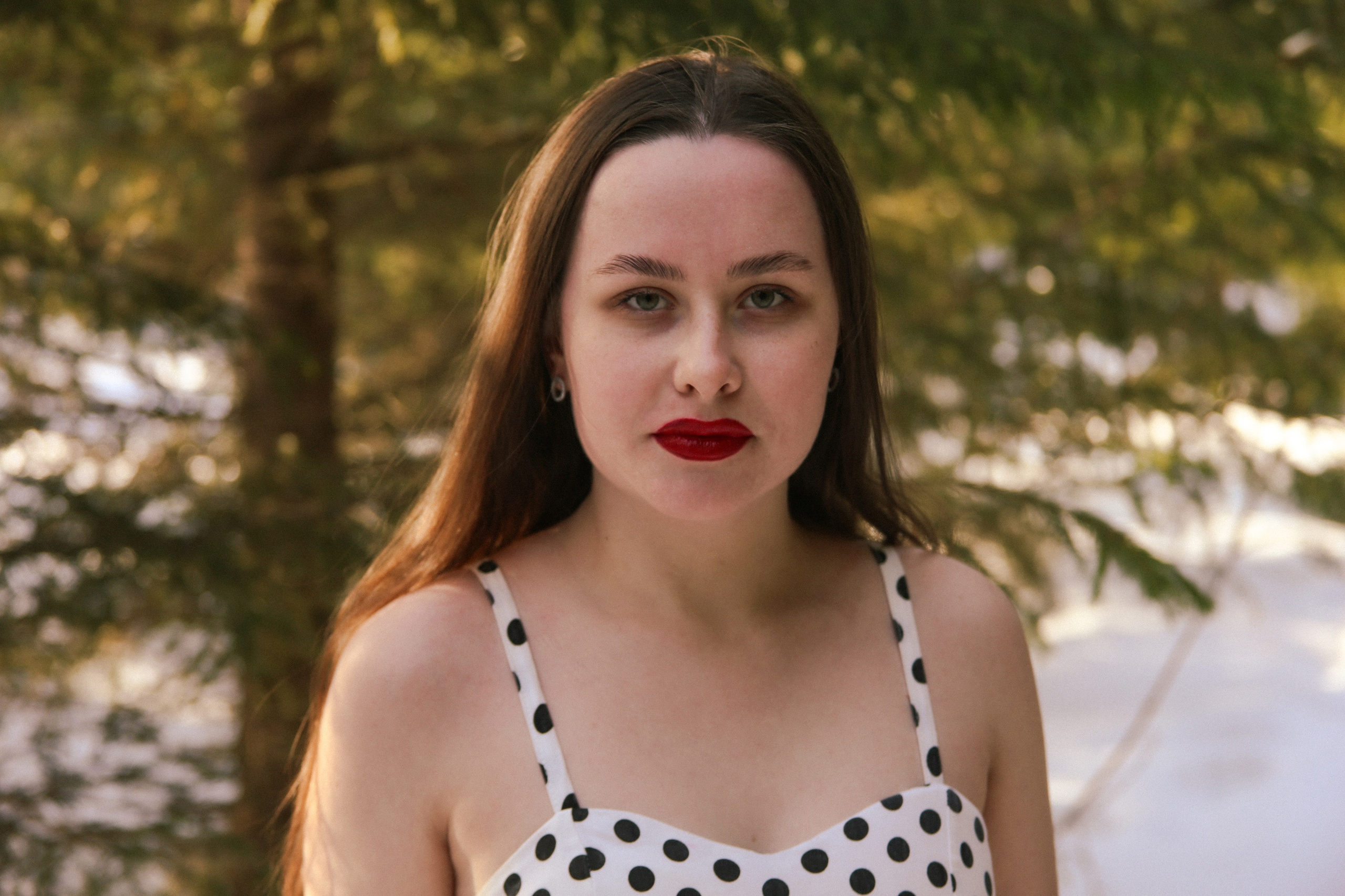 Ксюша на снегу босиком. Фотограф Пермь. Фотосессия в фотостудии Перми и на свежем воздухе