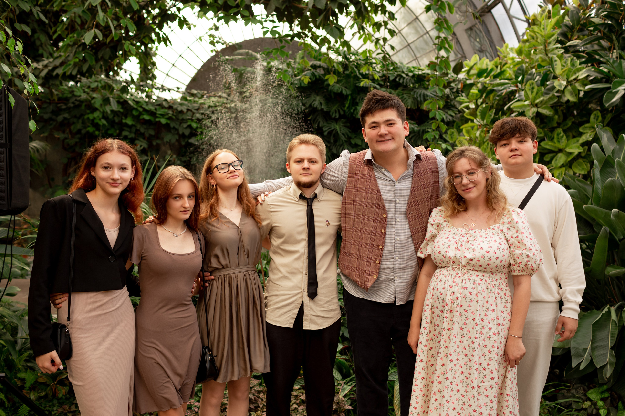 Выездная регистрация в Оранжерее Таврического сада. Свадебный фотограф Кирилл Белый