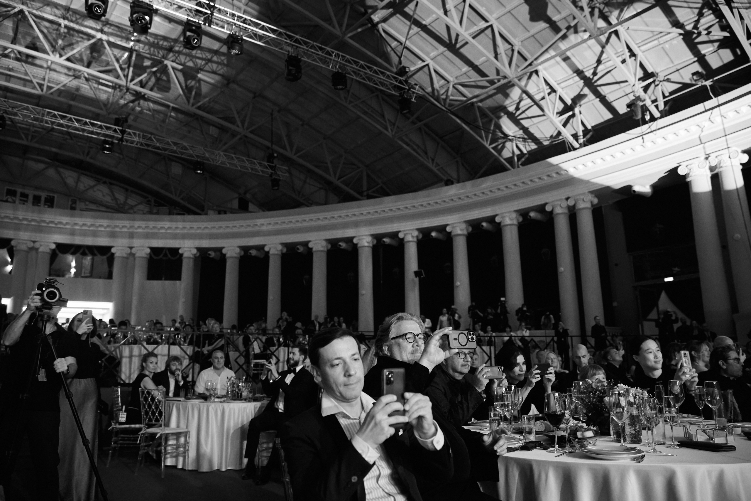 Фотосъемка репортажа кинофестиваля. Профессиональный фотограф в Сочи Виктория Джой. Обучение