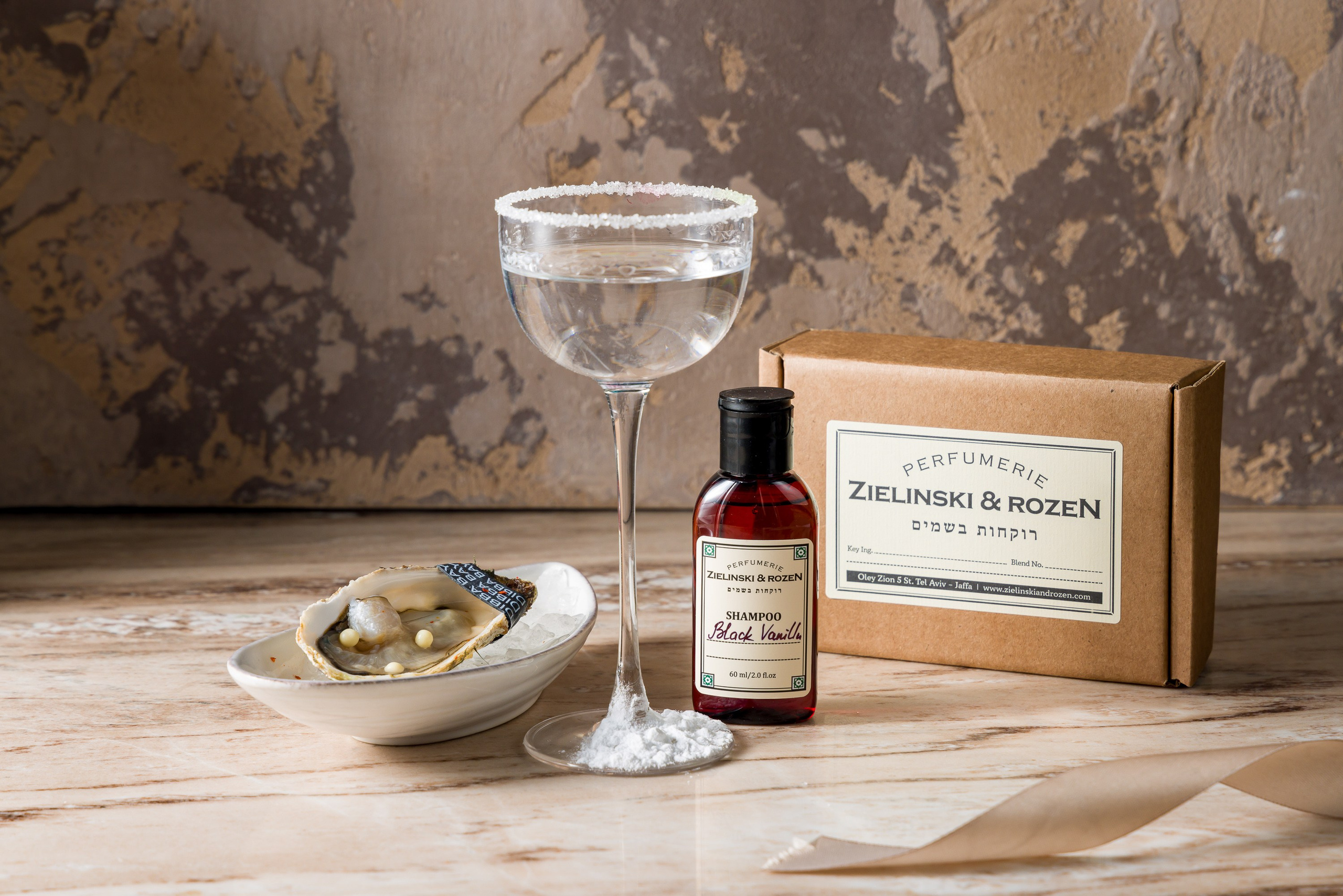 Парфюм. Photo-nk