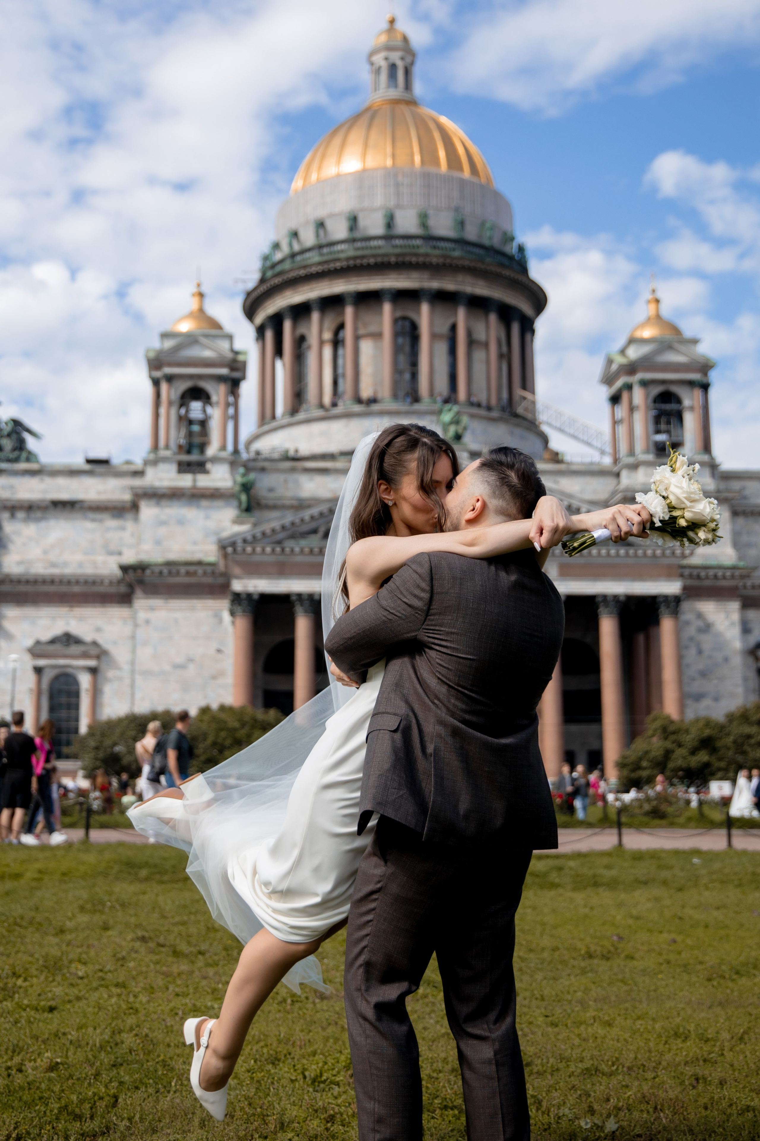 Анна и Александр / Прогулка + ЗАГС. Свадебный и семейный фотограф в Москве Диана Левченко