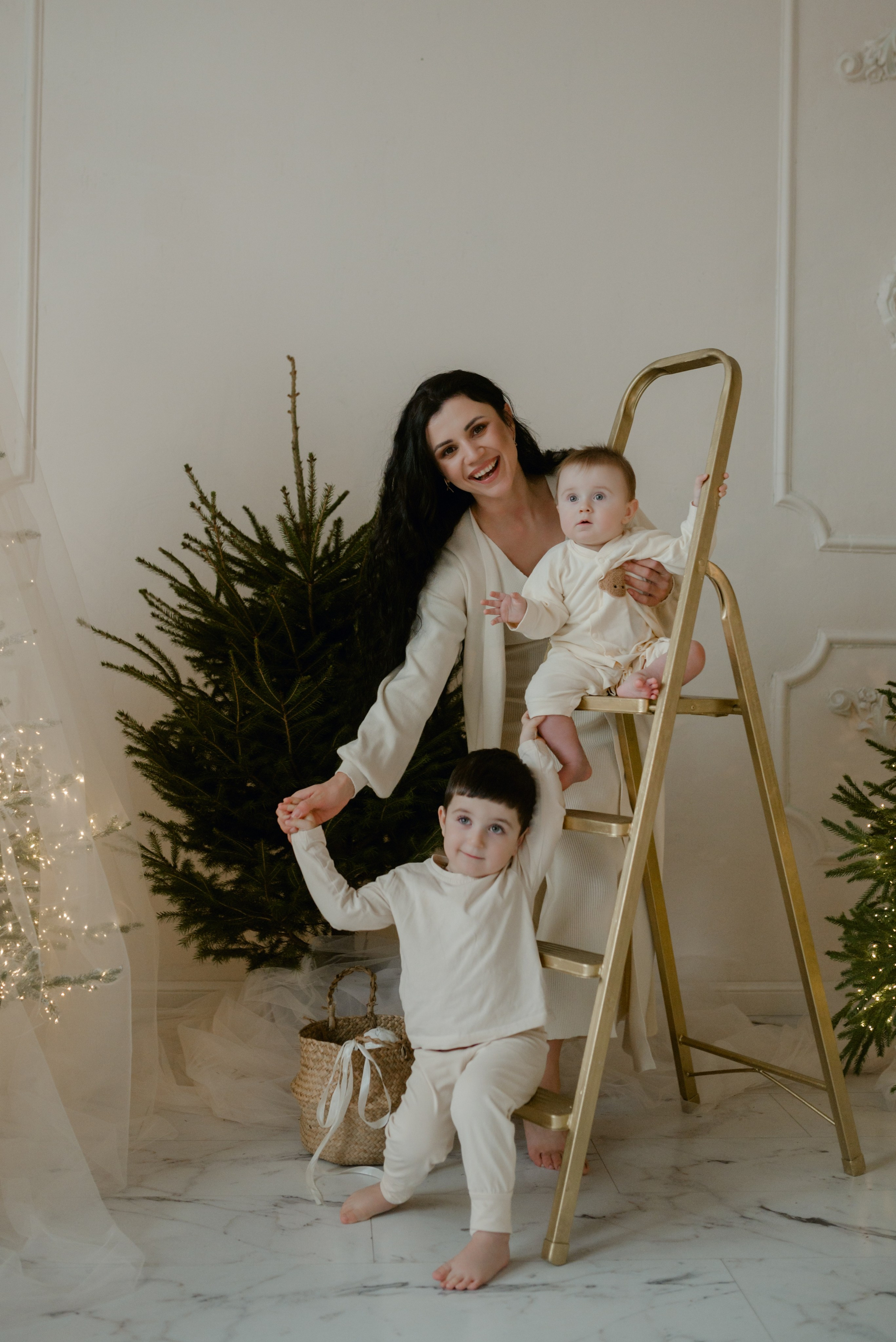 Екатерина, Тема и Ариша. Молоко студия. Свадебный фотограф в городе Минск Крохмалюк Анна