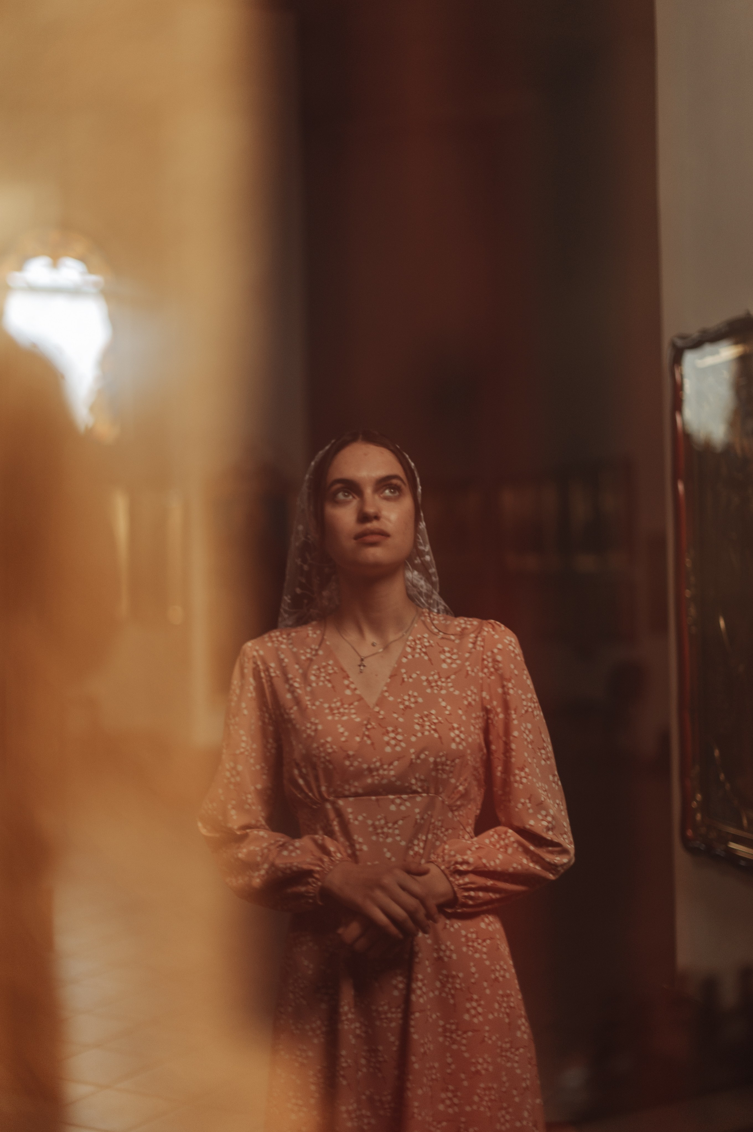 Виктория в храме. Дмитрий Черяник свадебный и семейный фотограф