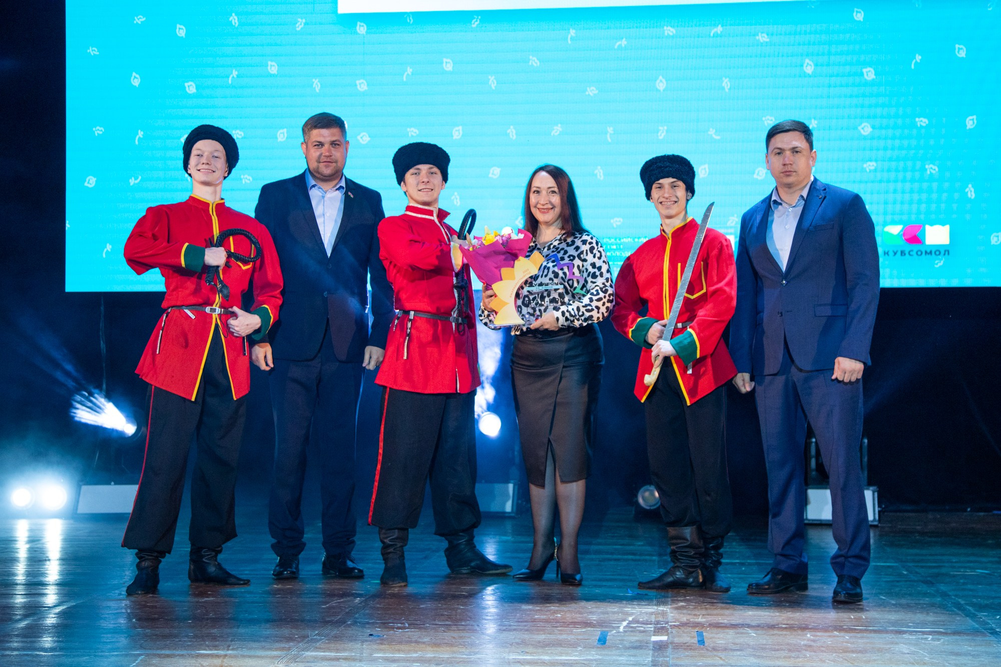 Гала-концерт «Студвесна на Кубани». Репортажный, промышленный и маркетплейс-фотограф Дмитрий Чернат