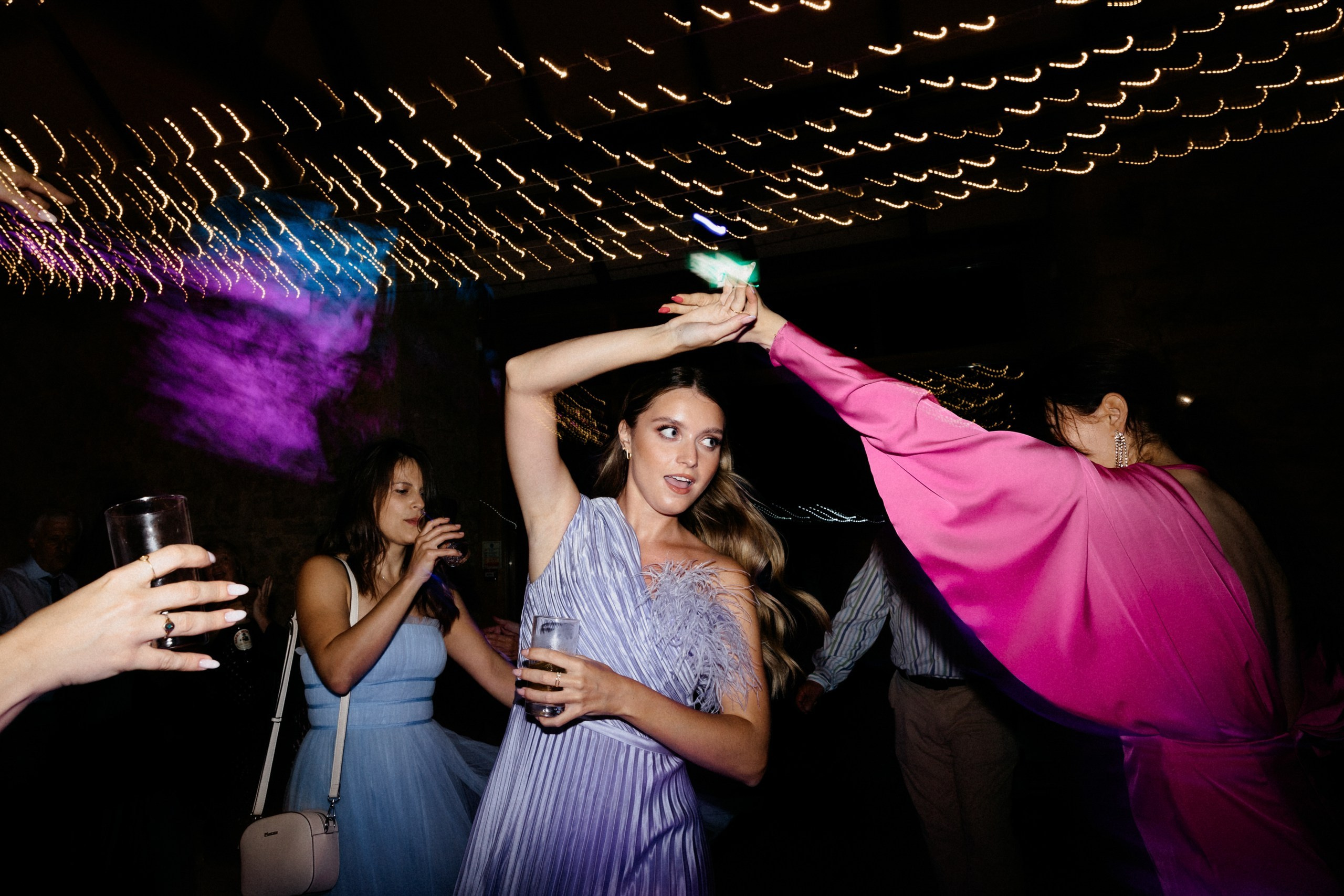 Ana & Tom Wedding at Notley Abbey. Moments Catchers — Wedding Photography & Video Duo in London