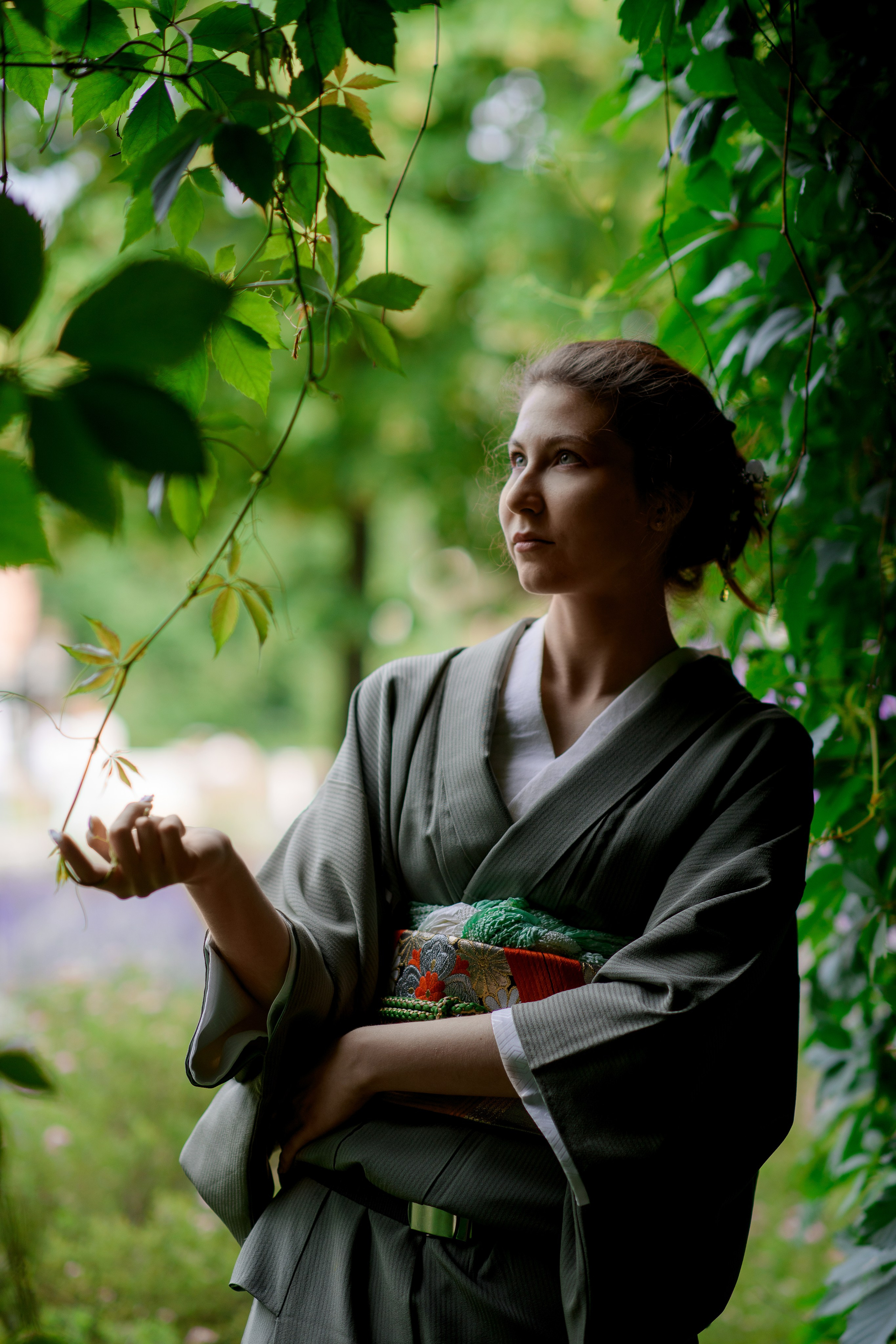 Фотосессия в цветущем чубушнике в саду им. Баумана. Главная