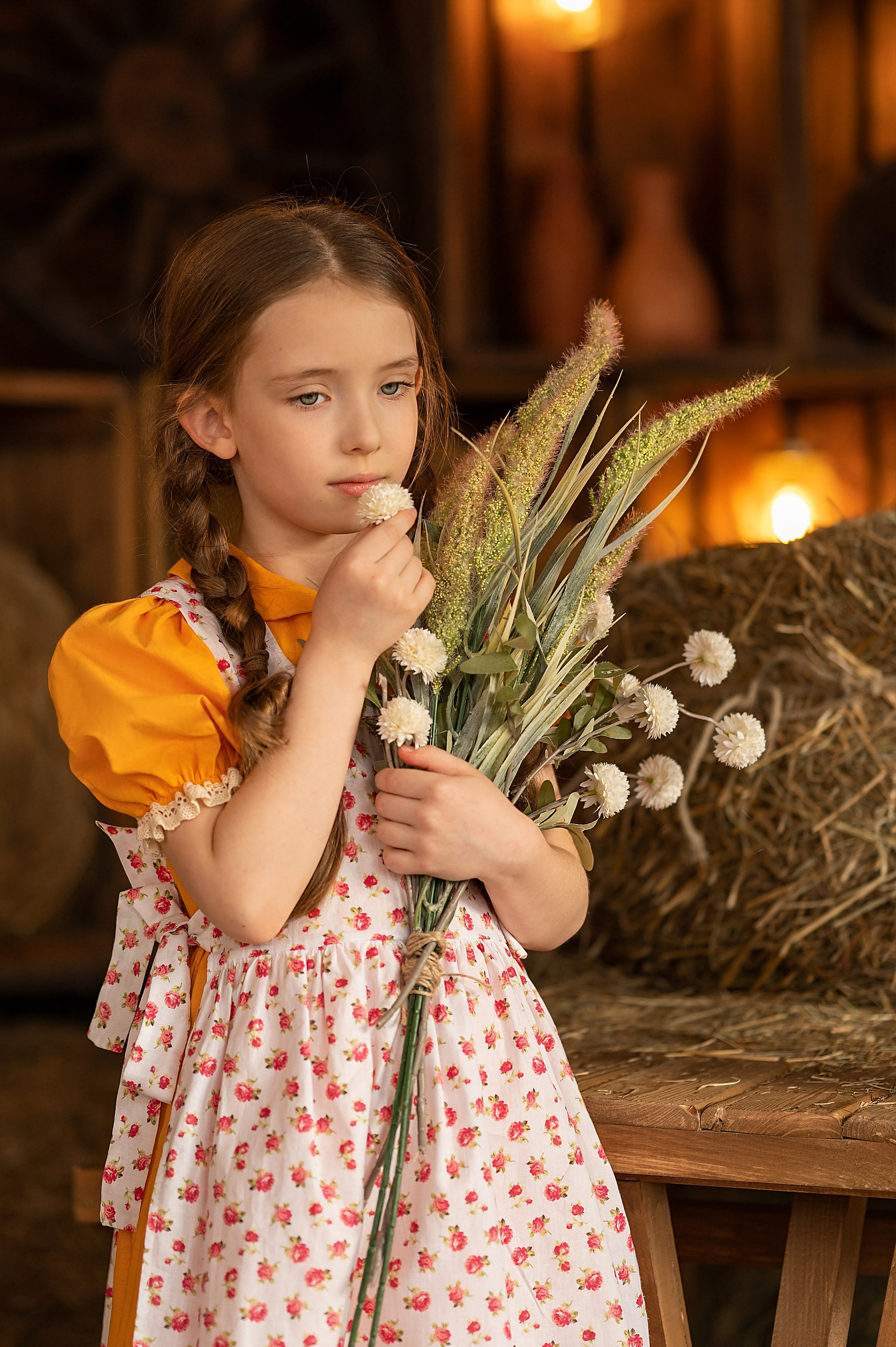 Фотосессия на сеновале Леонардо студия. Детский и семейный фотограф г. Москва Оксана Катаджи