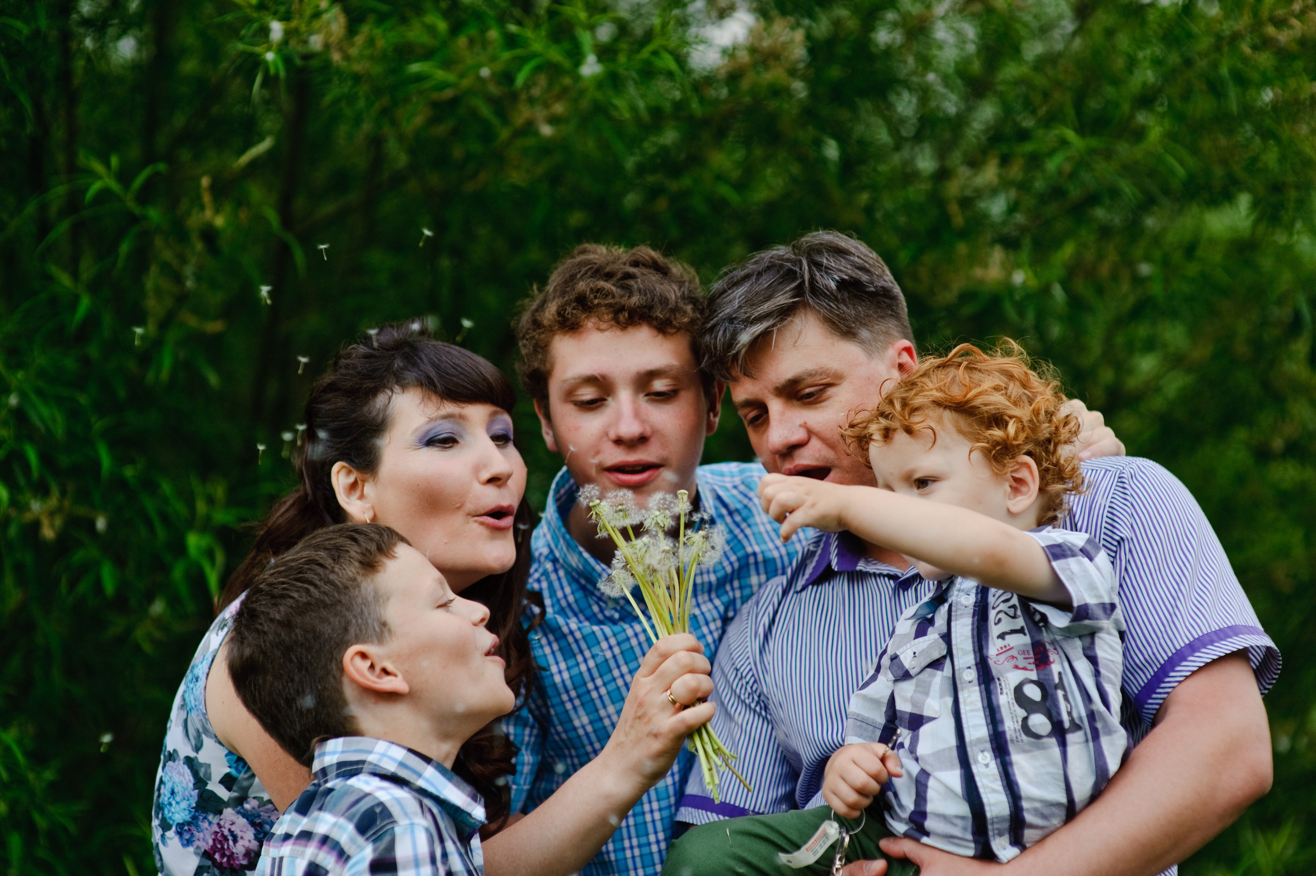 Лада, Дмитрий и 3 сына. Прогулка, Москва. Семейный фотограф Анна Дубовская