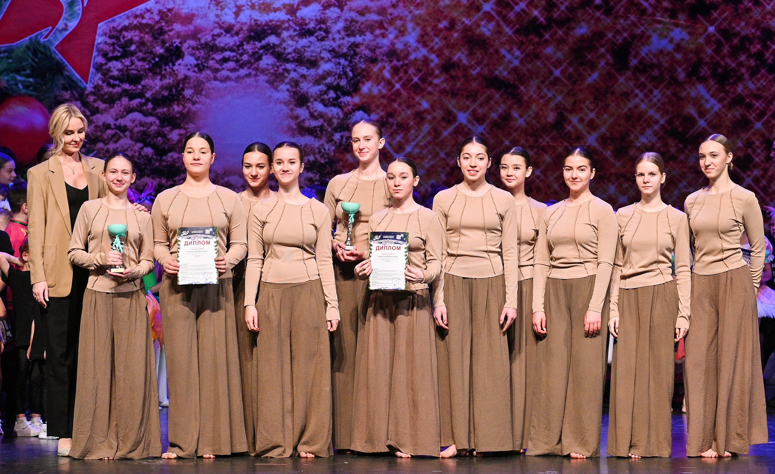 14.11.2024 «Новогодний Звездопад Талантов» Фестивальное движение «Шаг к мечте» г. Москва. Медиастудия Фото Концепт