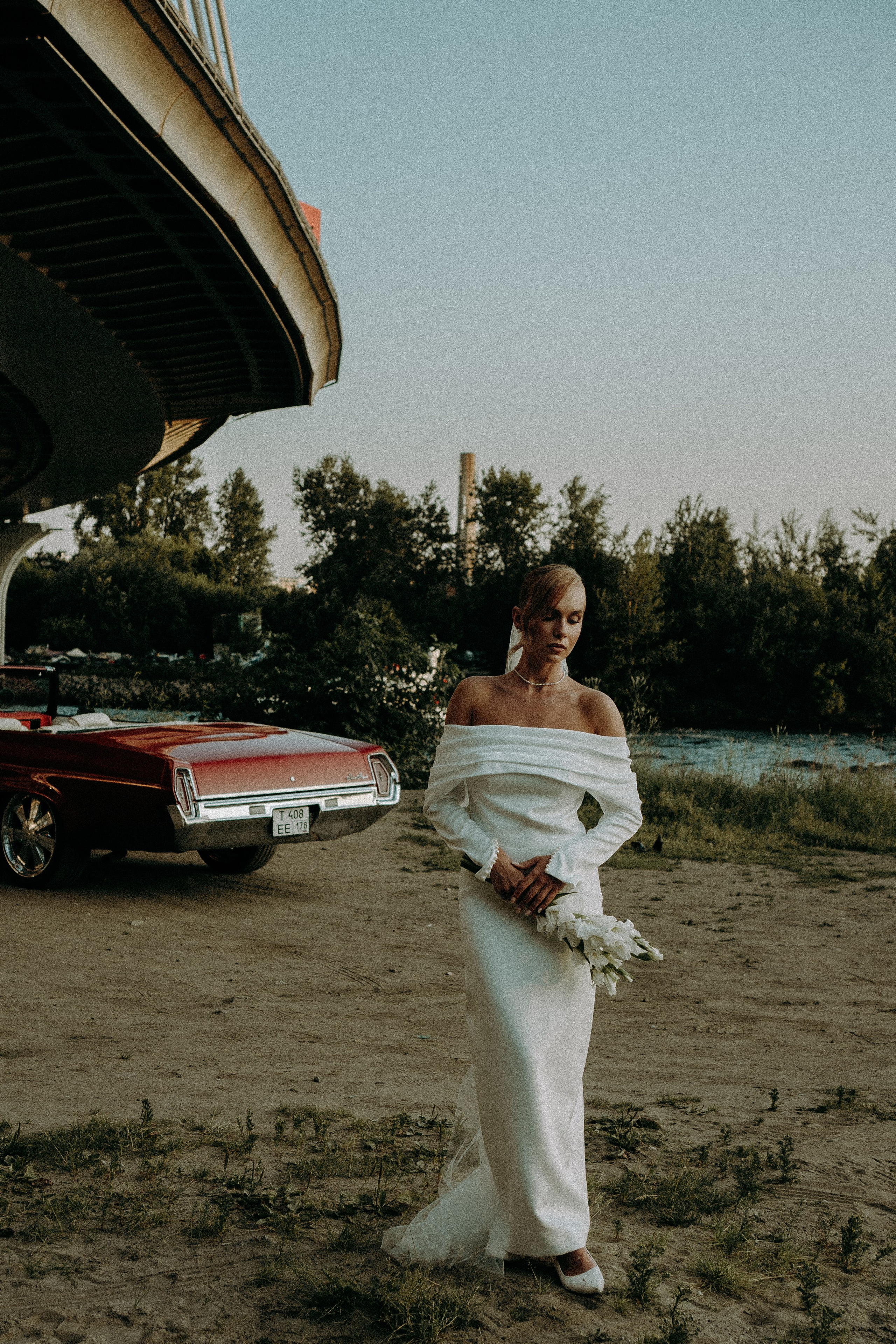 СВАДЕБНАЯ СЬЕМКА ВОЗЛЕ МСОТА БЕТАНКУРА НА КАБРИОЛЕТЕ. Профессиональный фотограф, Санкт-Петербург — Виктория Богомолова