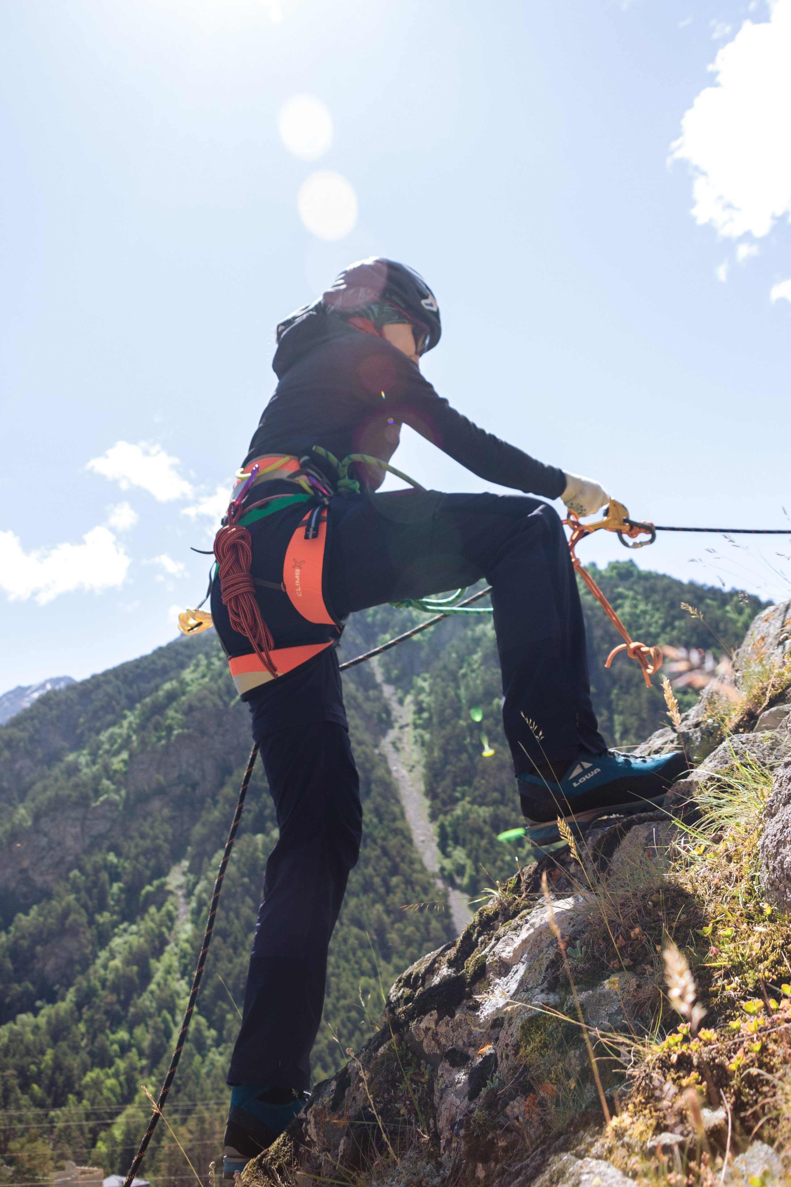 Тренировка на скалах в альплагере (Пример съемки). Фотограф Котий Даниил