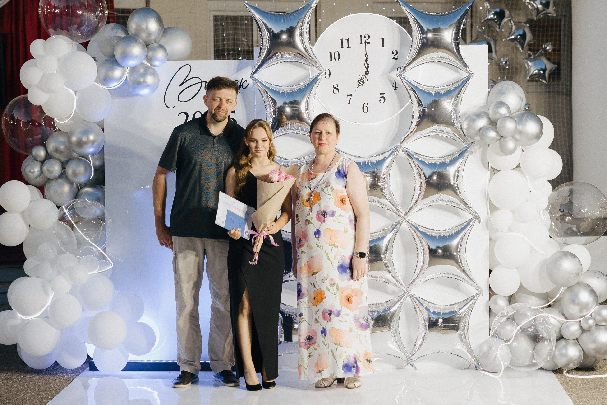 Вручение аттестатов. Свадебный фотограф Роман Еремеев