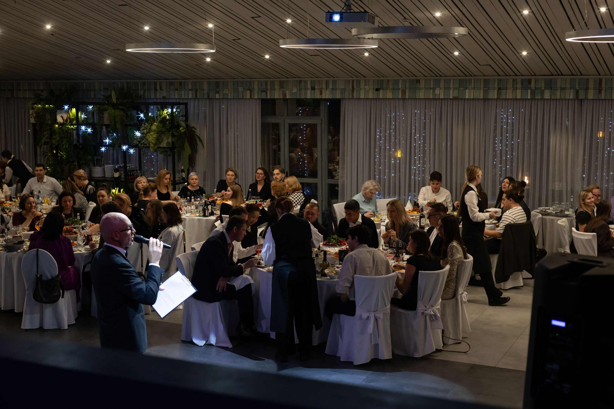 Корпоратив ресторан Времена года Москва. Семейный и детский фотограф Анна Петракова