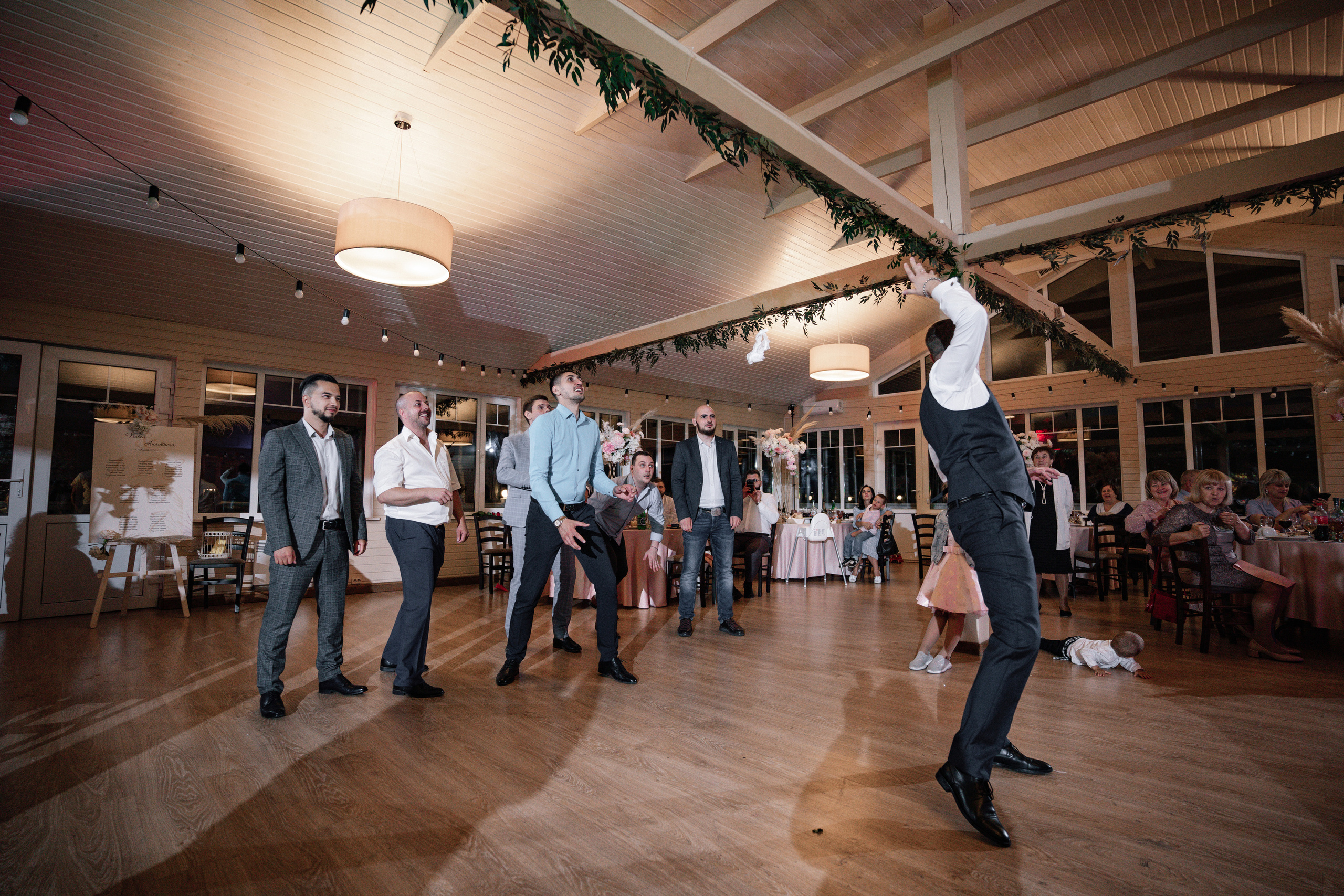 Свадьба в Медвежьих озерах, свадебный фотограф в Медвежьих озерах